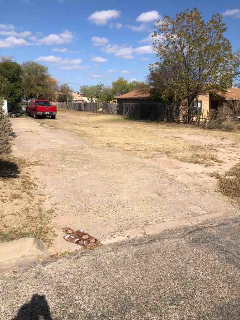 1306 Spaulding Street San Angelo, TX 76903 photo 2