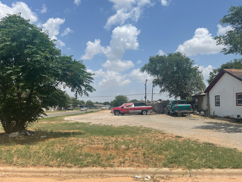 3701 Avenue E Lubbock, TX 79404 photo 2