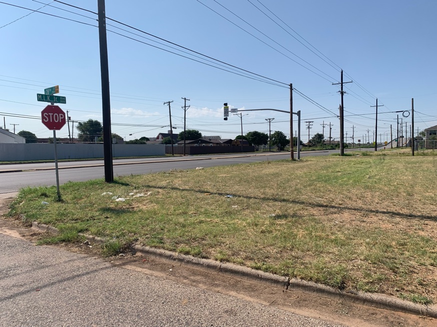 1520 East 28th Street Lubbock, TX 79404 photo 2