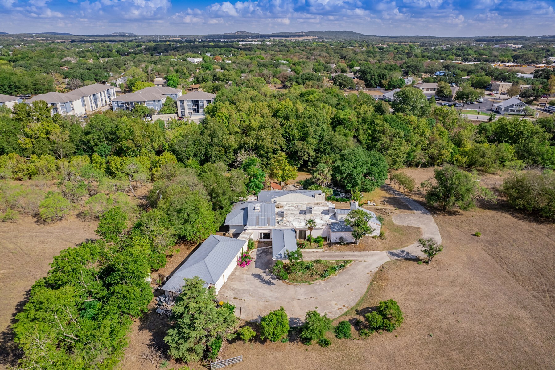 901 River Road Boerne, TX 78006