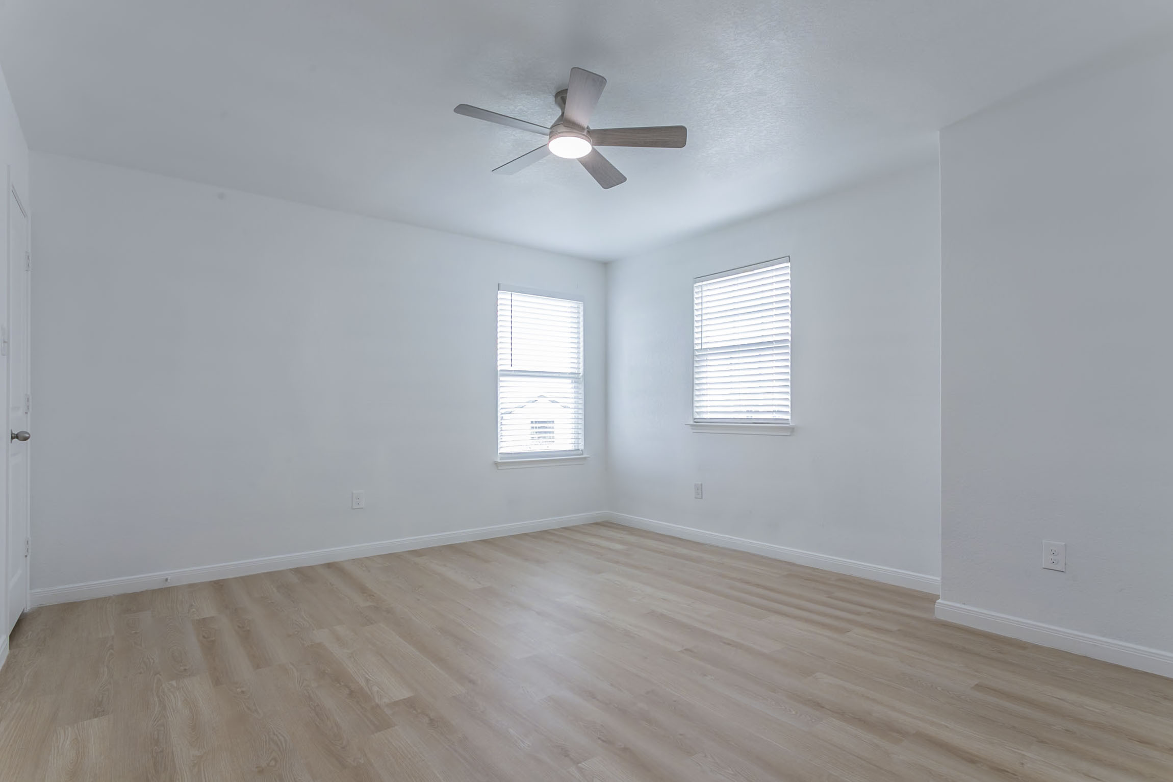 8025 Bluewater Cove San Antonio, TX 78254 photo 11