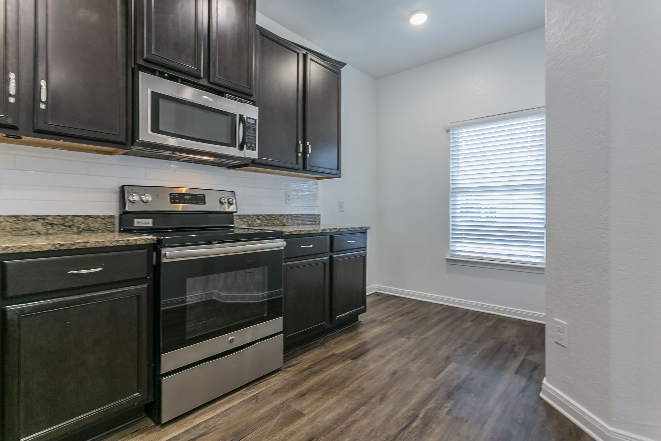 8025 Bluewater Cove San Antonio, TX 78254 photo 6