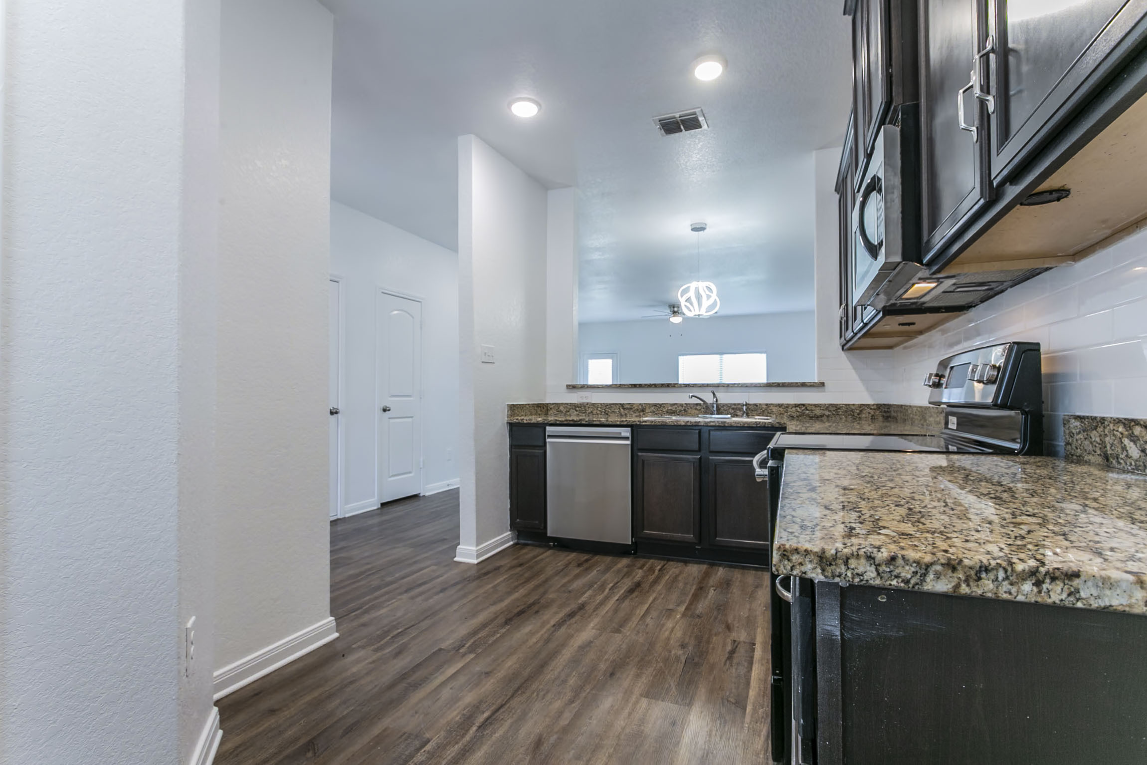 8025 Bluewater Cove San Antonio, TX 78254 photo 7