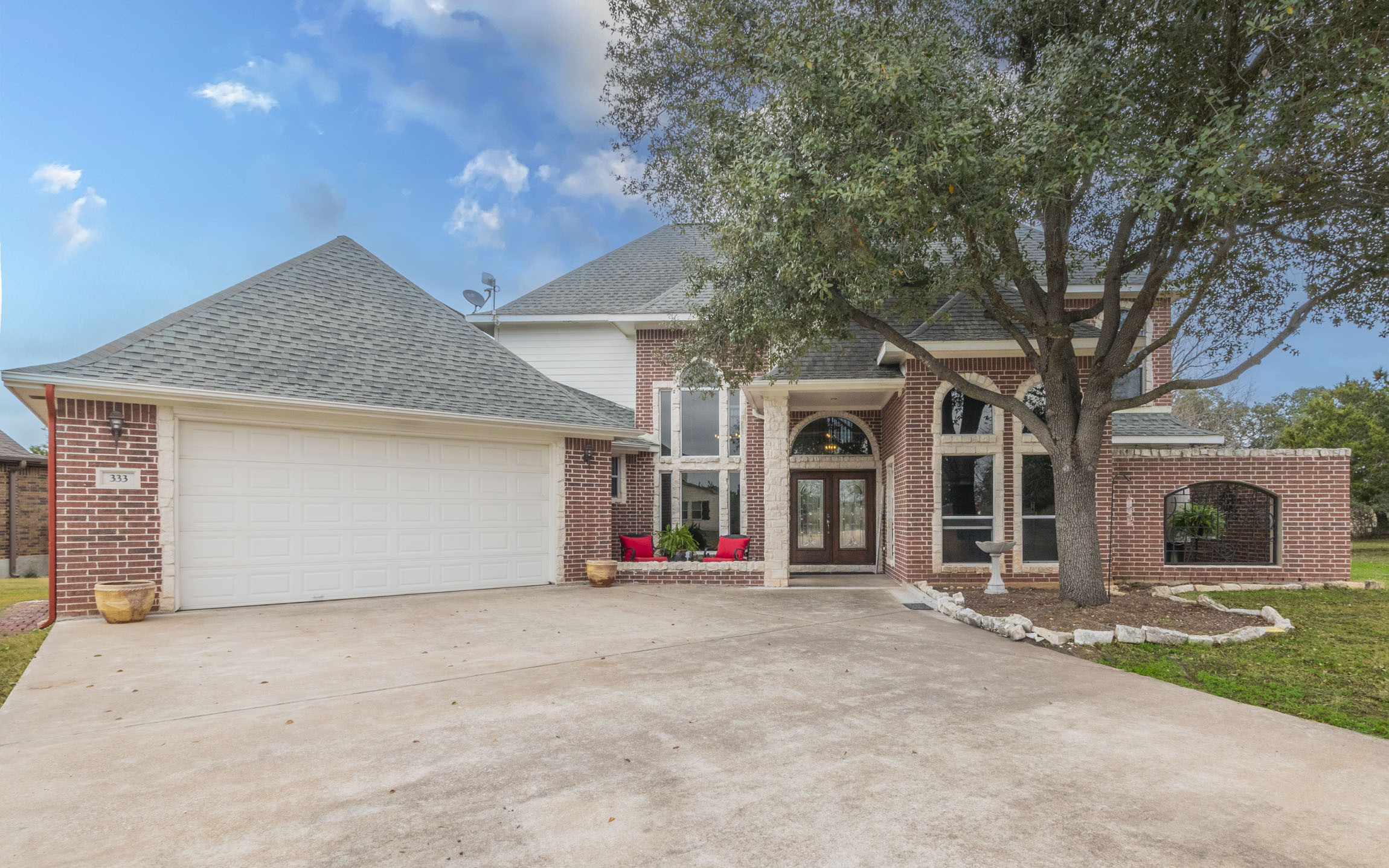 333 Wesley Ridge Drive Spicewood, TX 78669