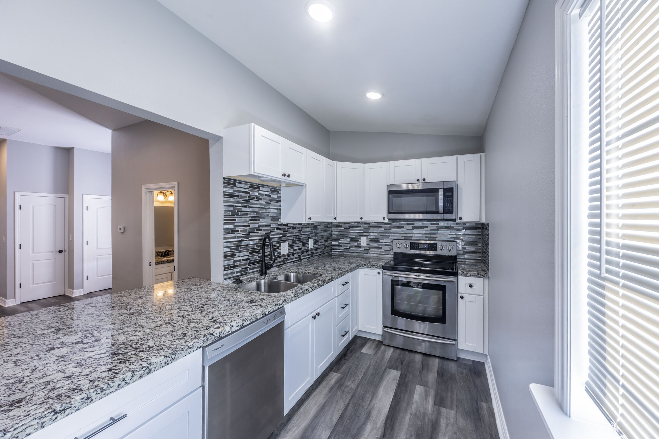 715 35th St Galveston, TX 77550 photo 17