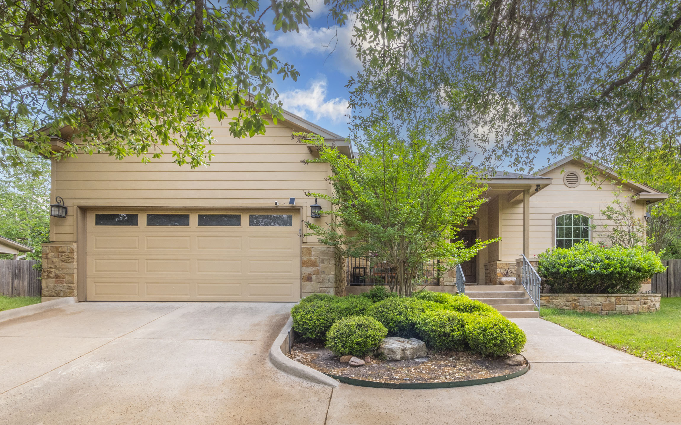 10033 Longhorn Skyway Dripping Springs, TX 78620