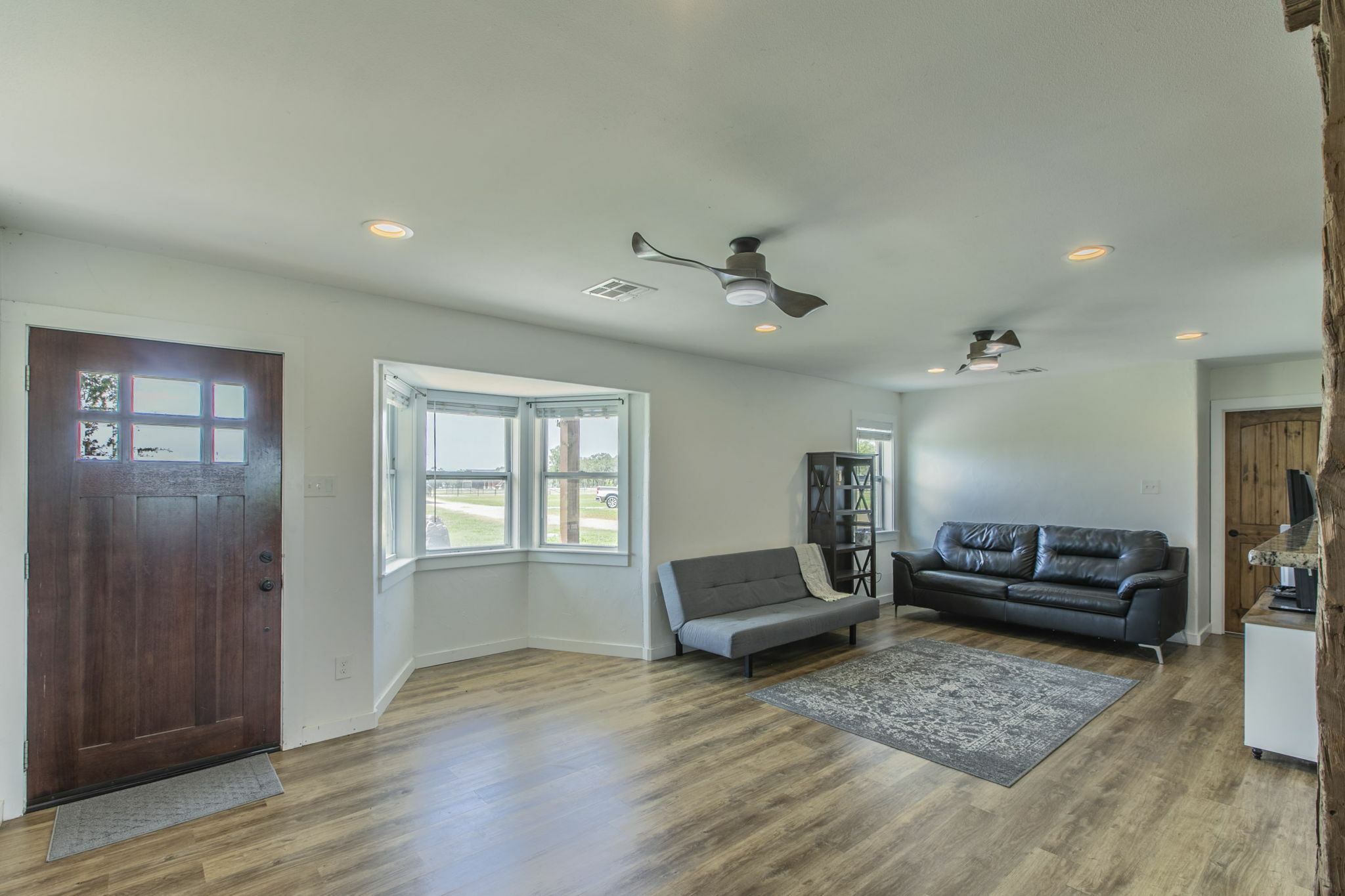 325 Grassy Way Elm Mott, TX 76640 photo 8