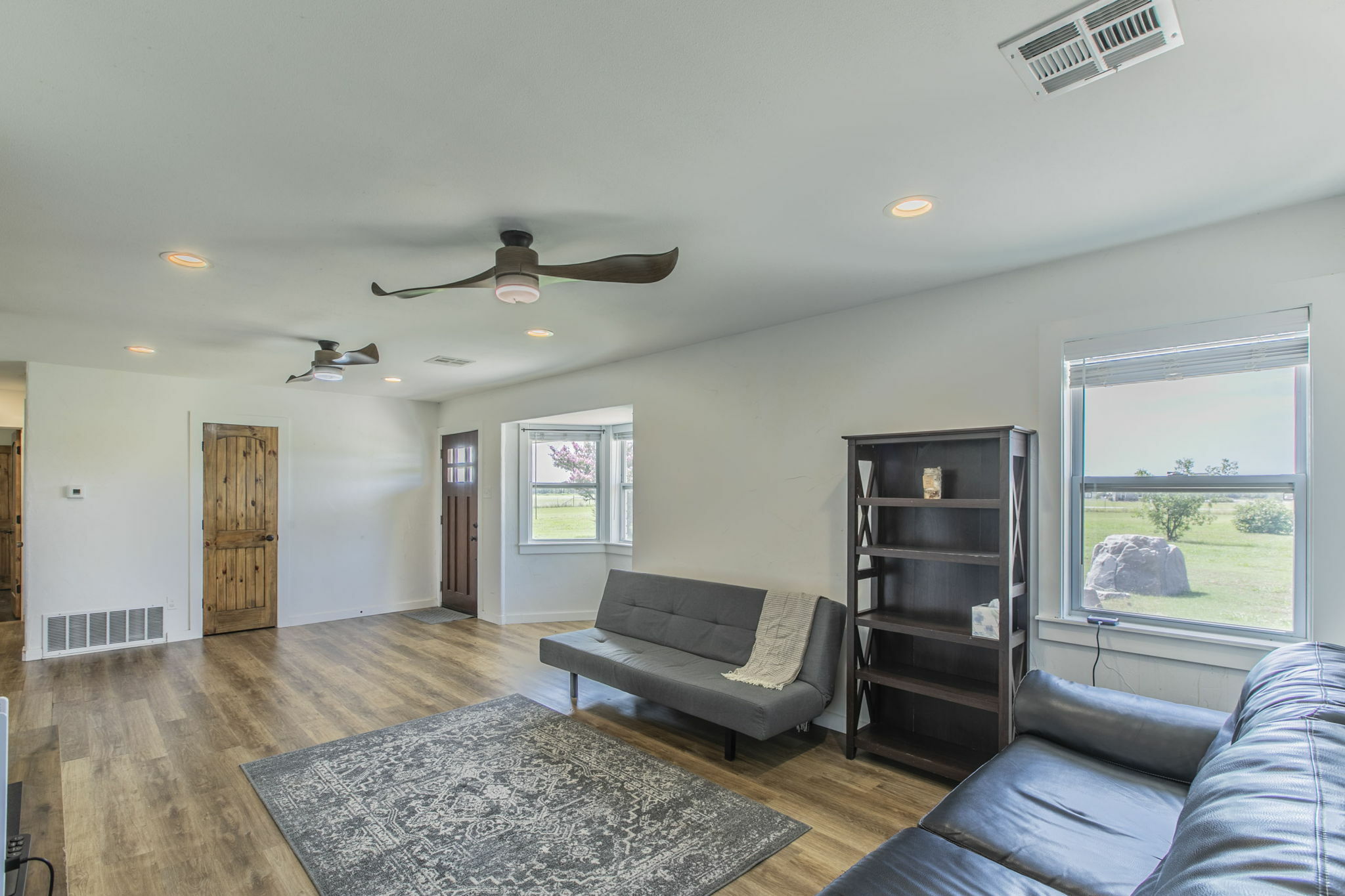 325 Grassy Way Elm Mott, TX 76640 photo 9