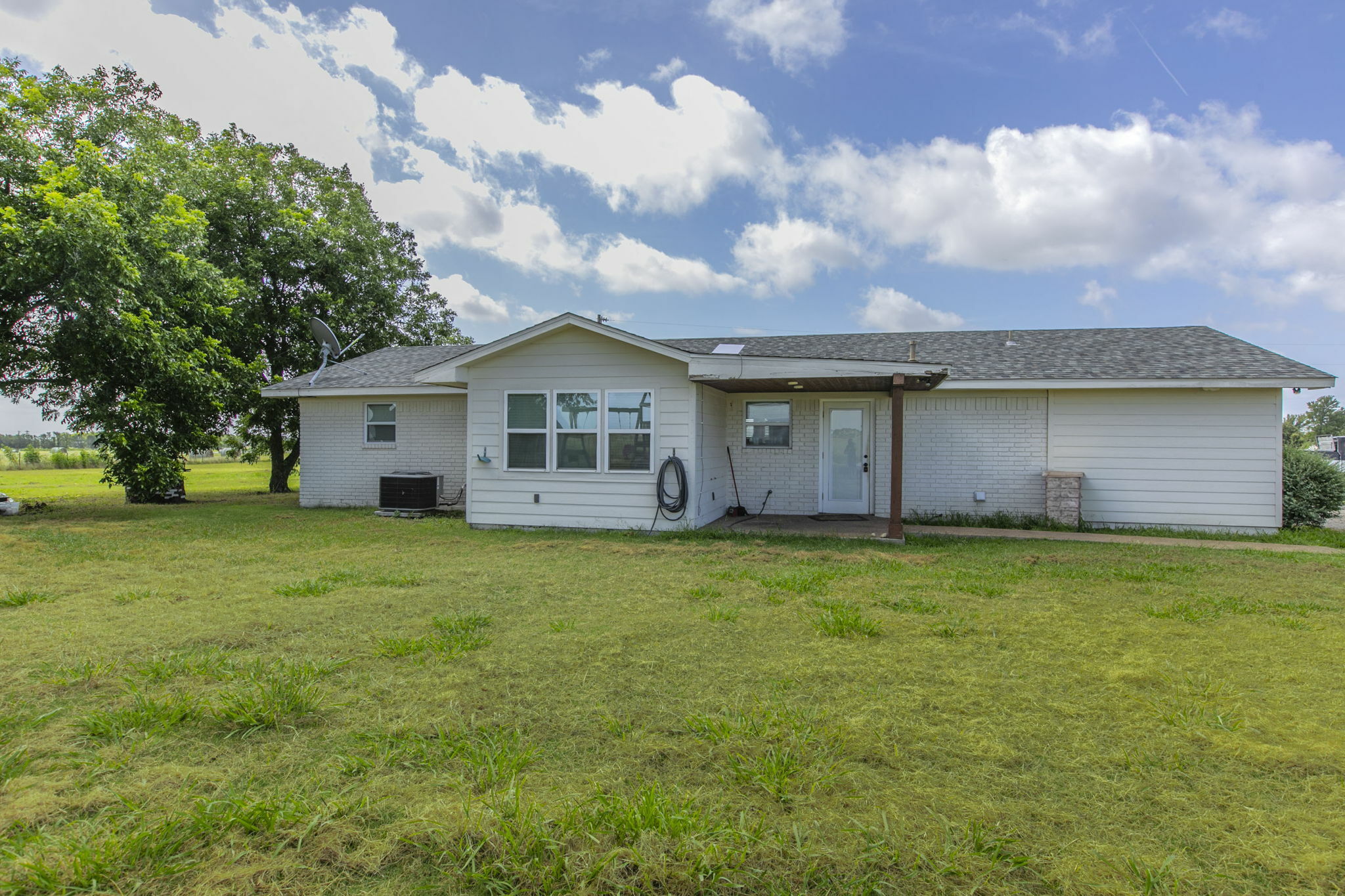 325 Grassy Way Elm Mott, TX 76640 photo 3