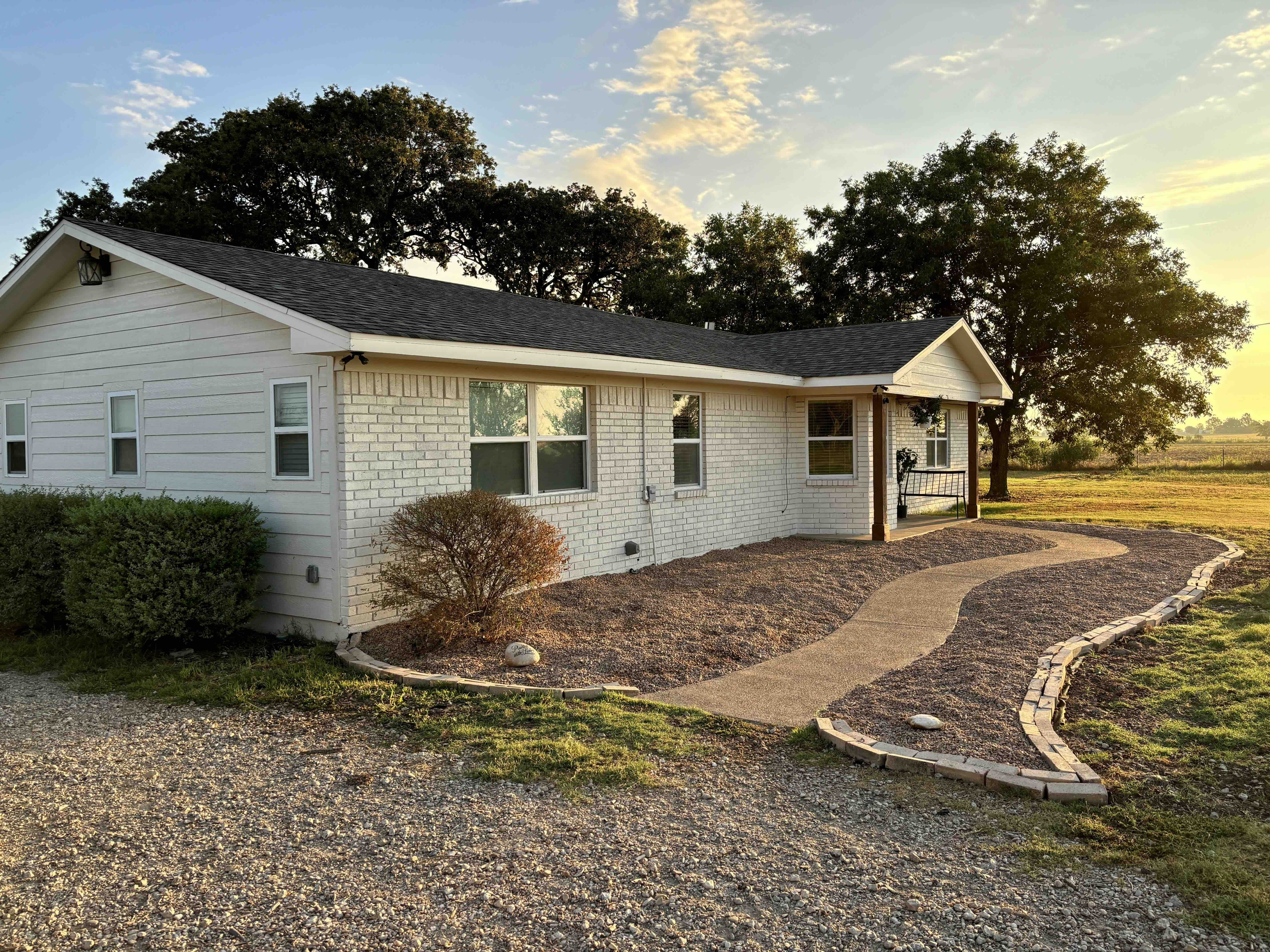 325 Grassy Way Elm Mott, TX 76640 photo 2