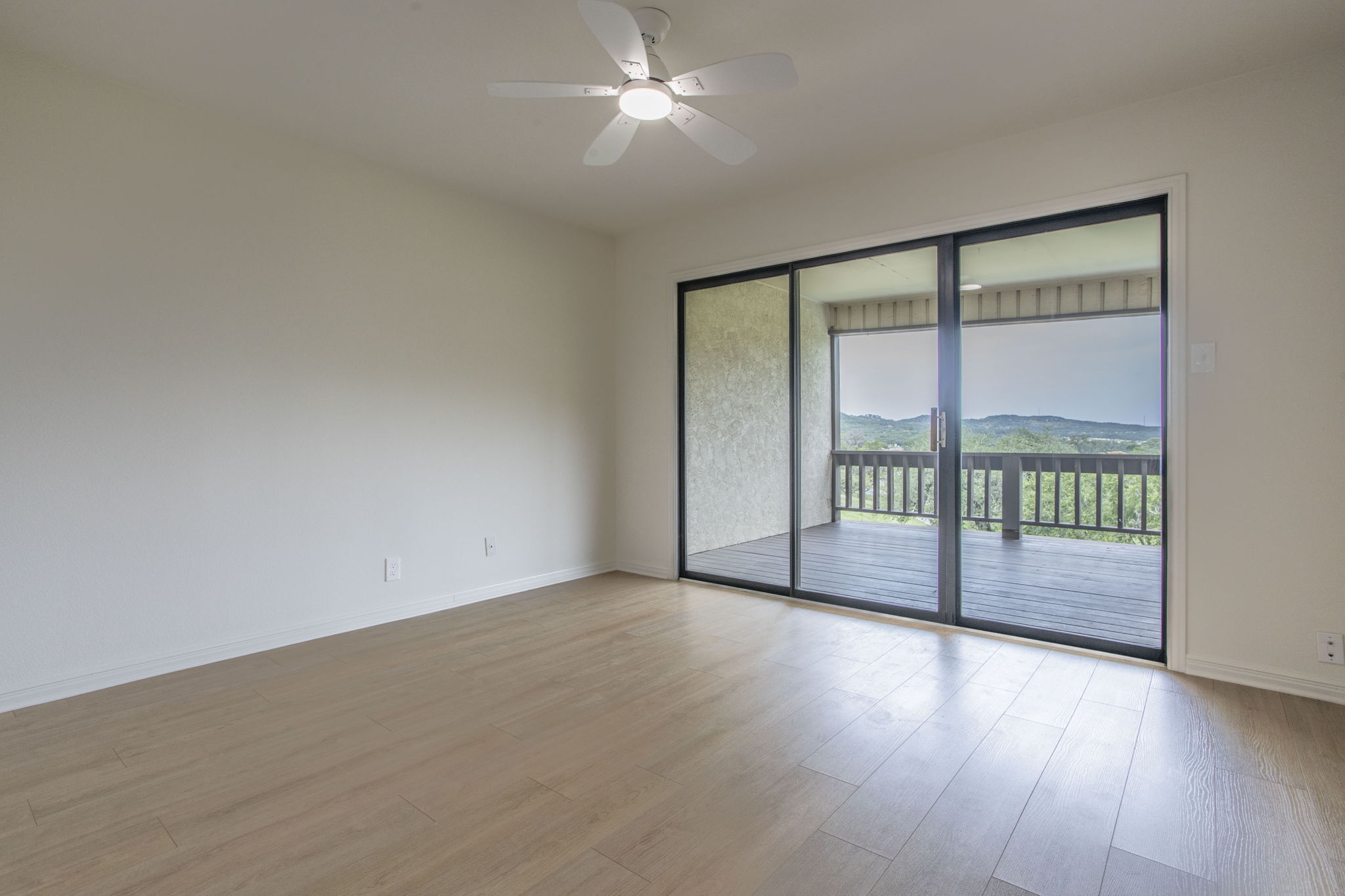 103 Tapatio Drive East Boerne, TX 78006 photo 12