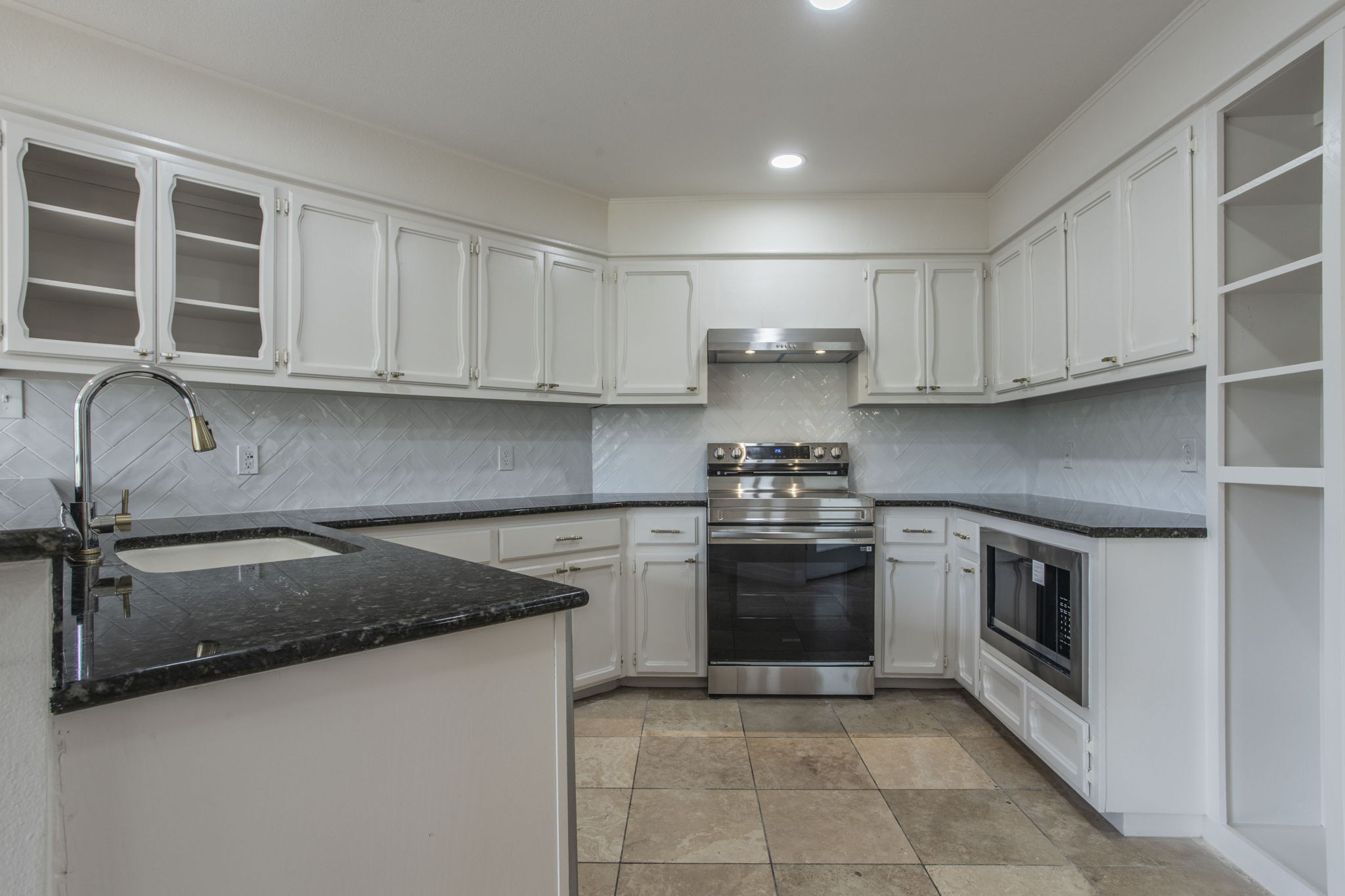 103 Tapatio Drive East Boerne, TX 78006 photo 10