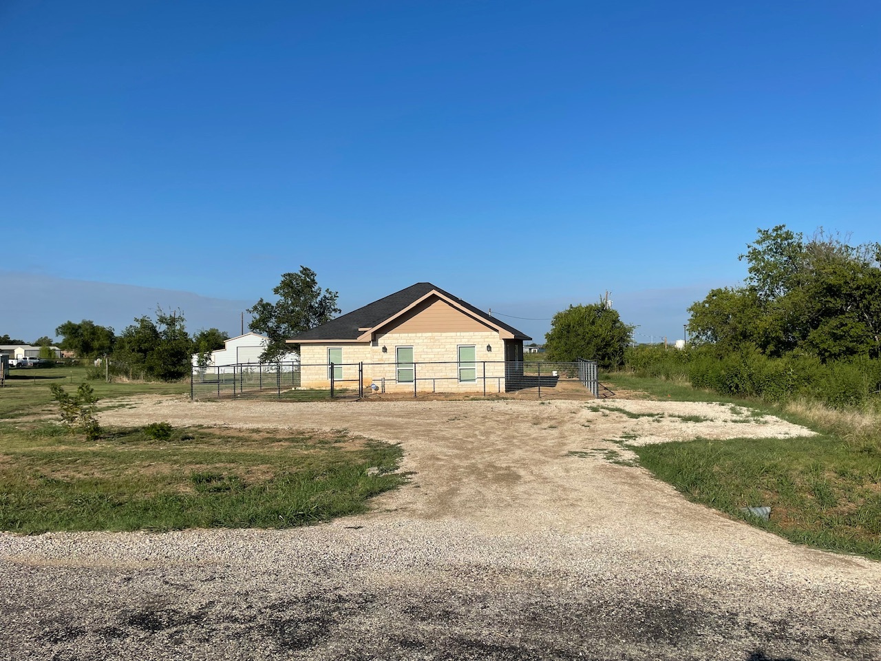 18636 Doubletree Drive Justin, TX 76247 photo 2