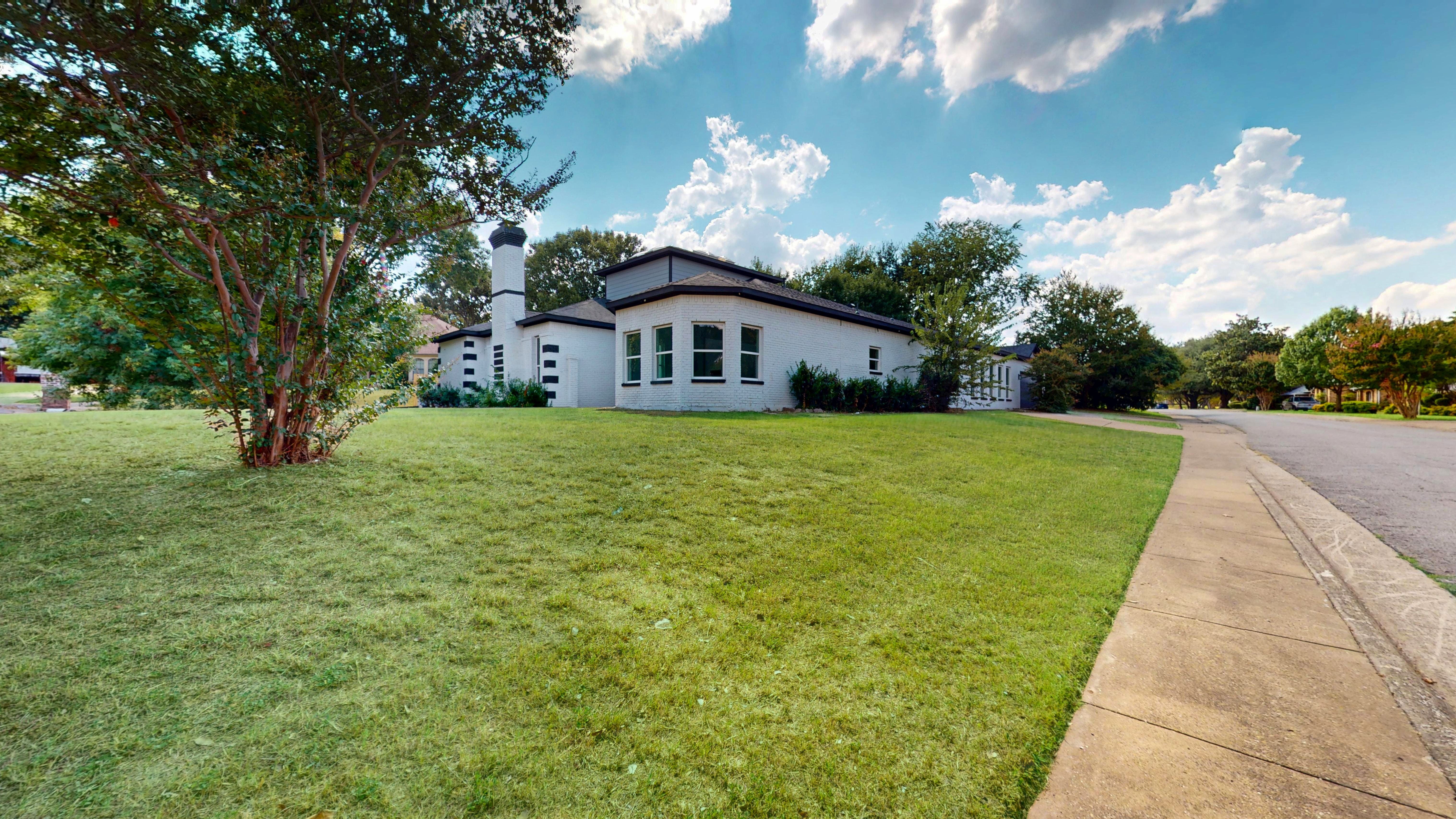 1718 Beaver Creek Circle Duncanville, TX 75137 photo 2