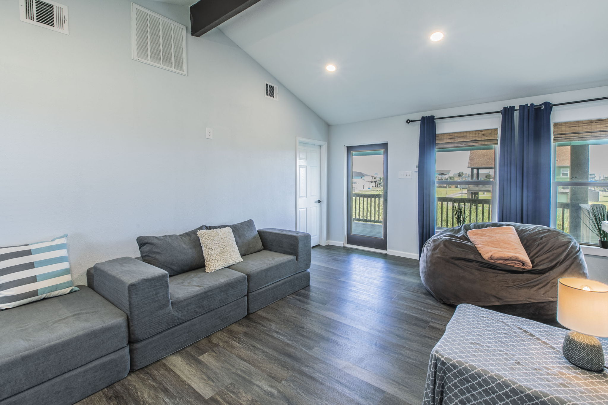 1938 Moms Road Bolivar Peninsula, TX 77650 photo 4