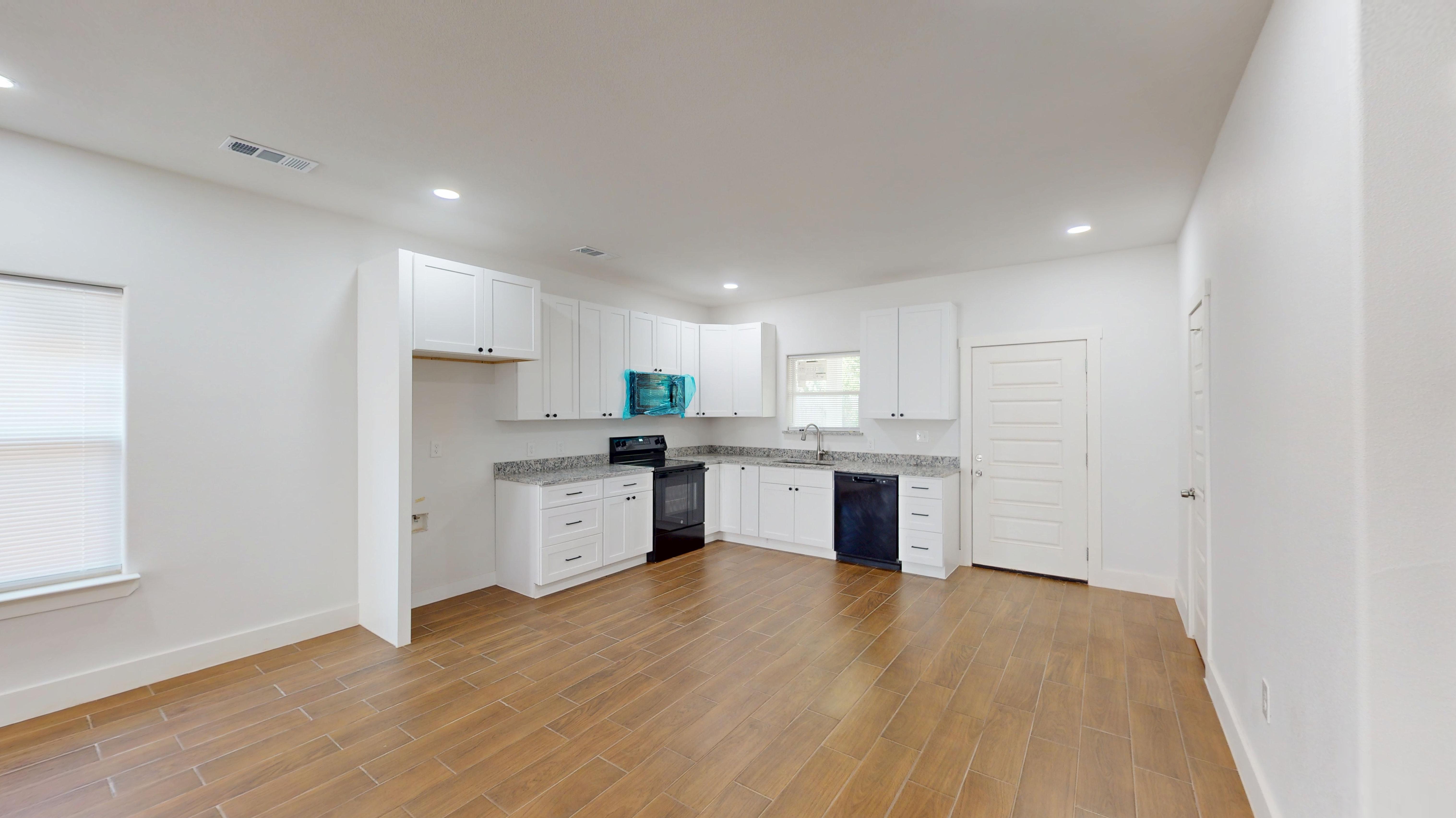 1615 Poplar Street Dallas, TX 75215 photo 9