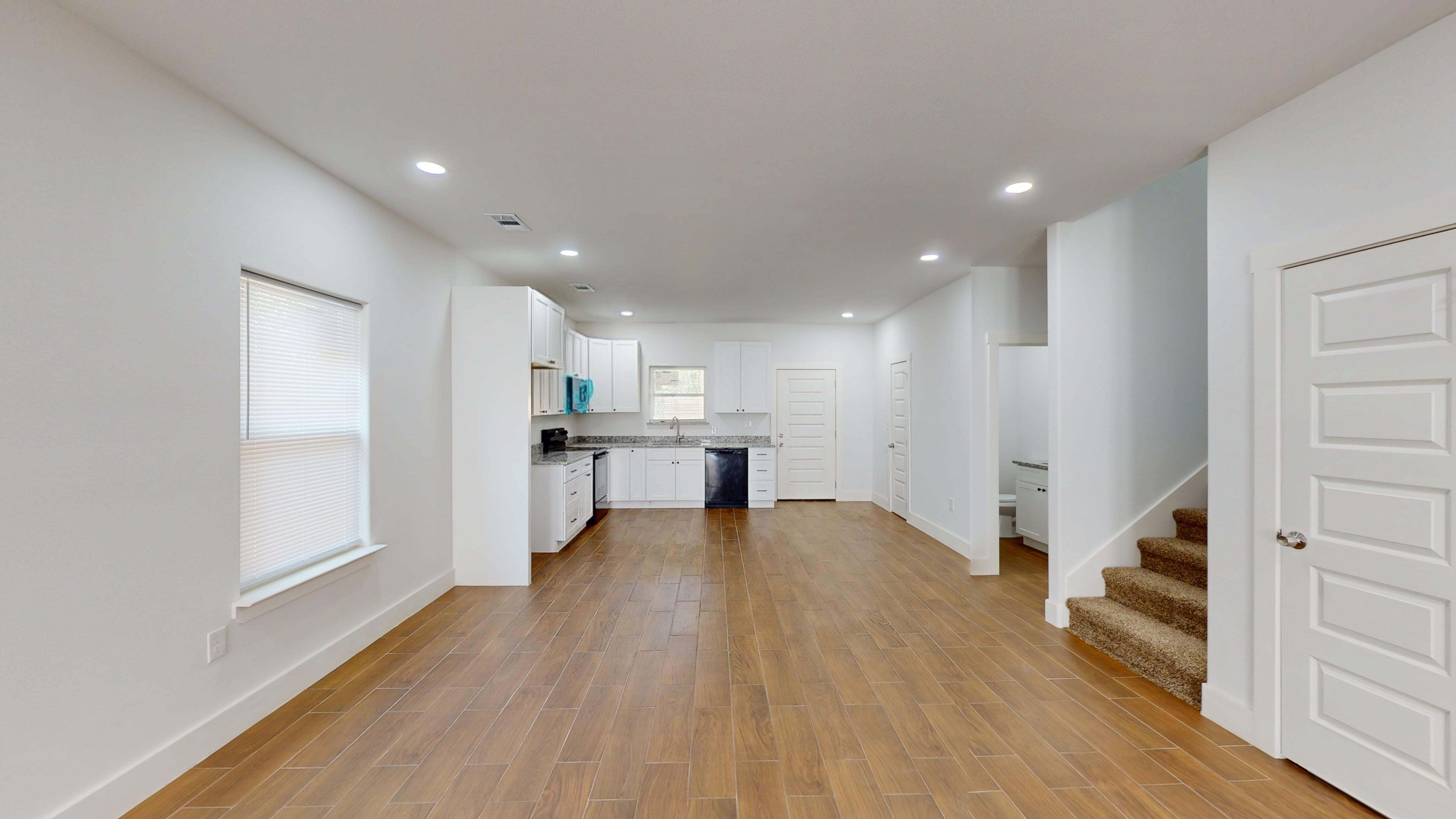 1615 Poplar Street Dallas, TX 75215 photo 8