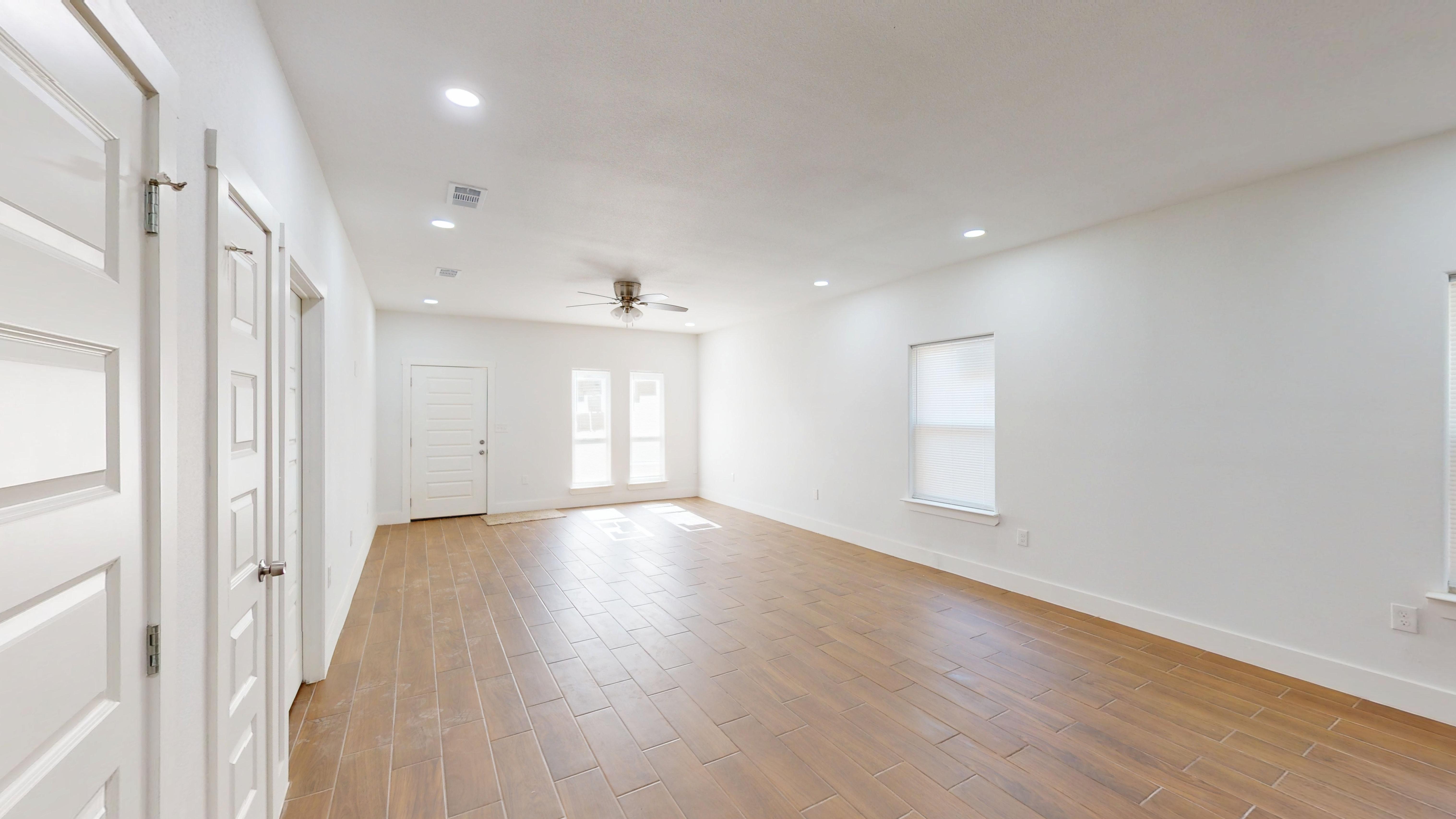 1615 Poplar Street Dallas, TX 75215 photo 7