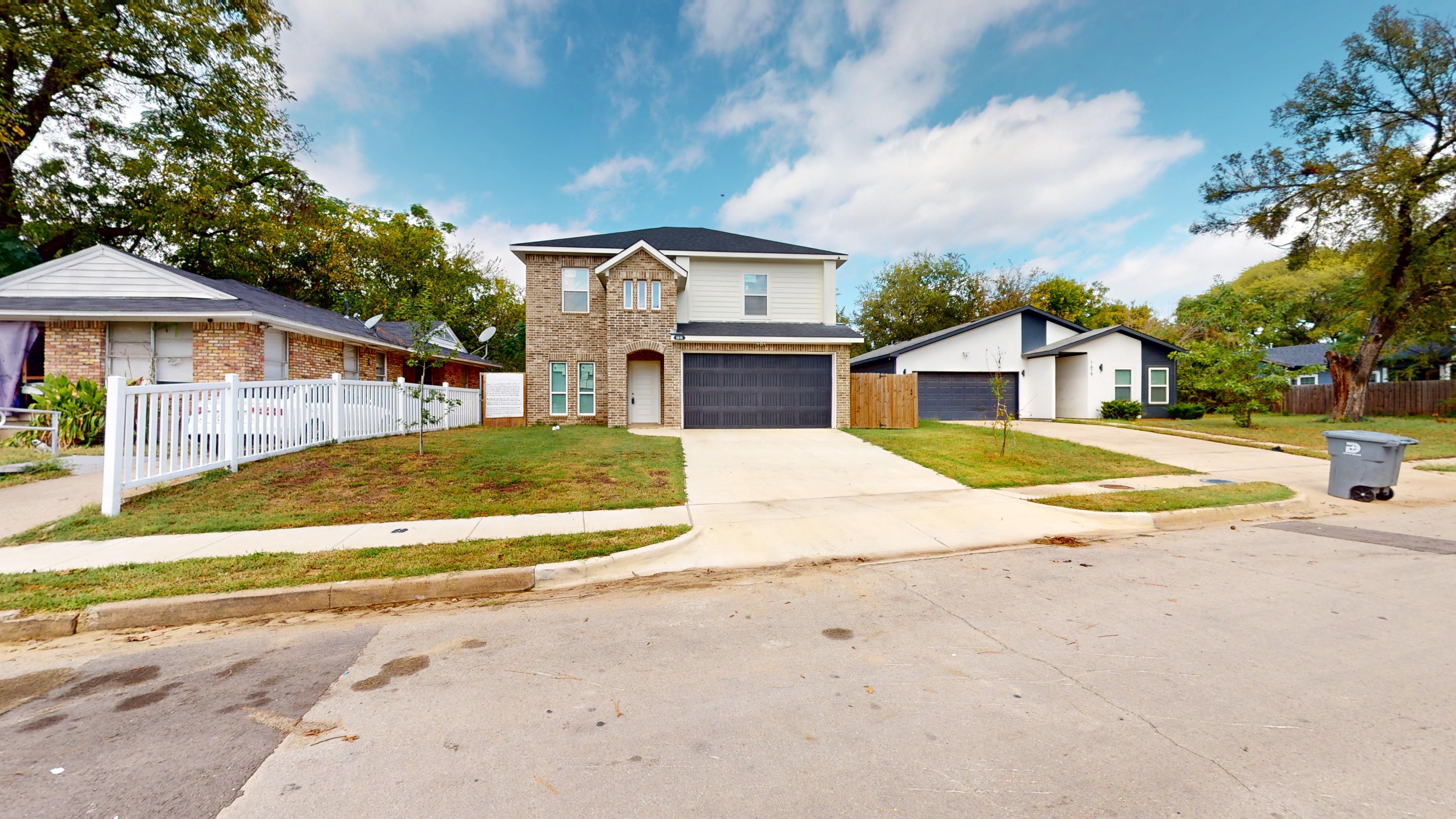 1615 Poplar Street Dallas, TX 75215 photo 2
