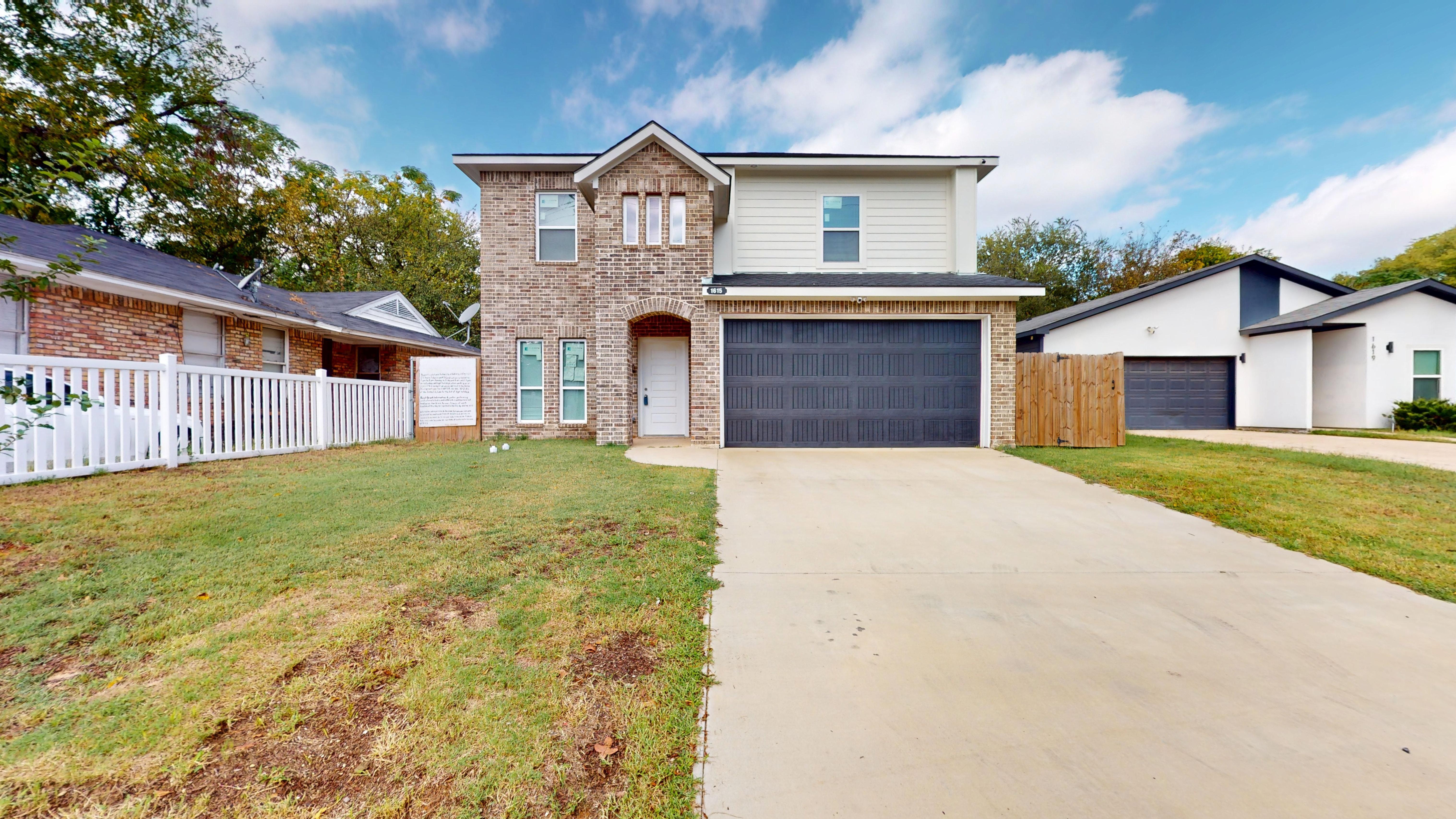 1615 Poplar Street Dallas, TX 75215