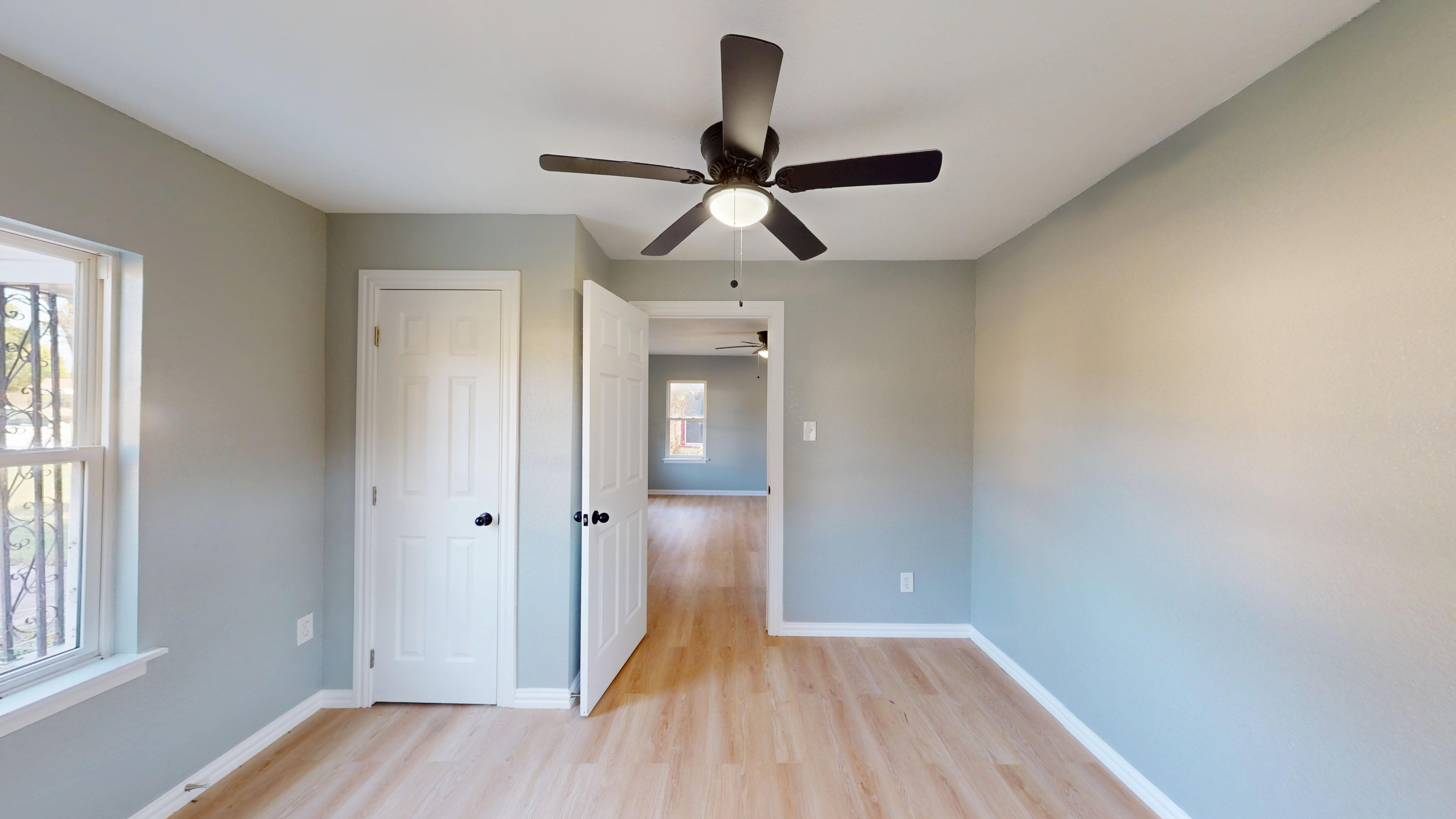 5729 Donnelly Avenue Fort Worth, TX 76107 photo 15