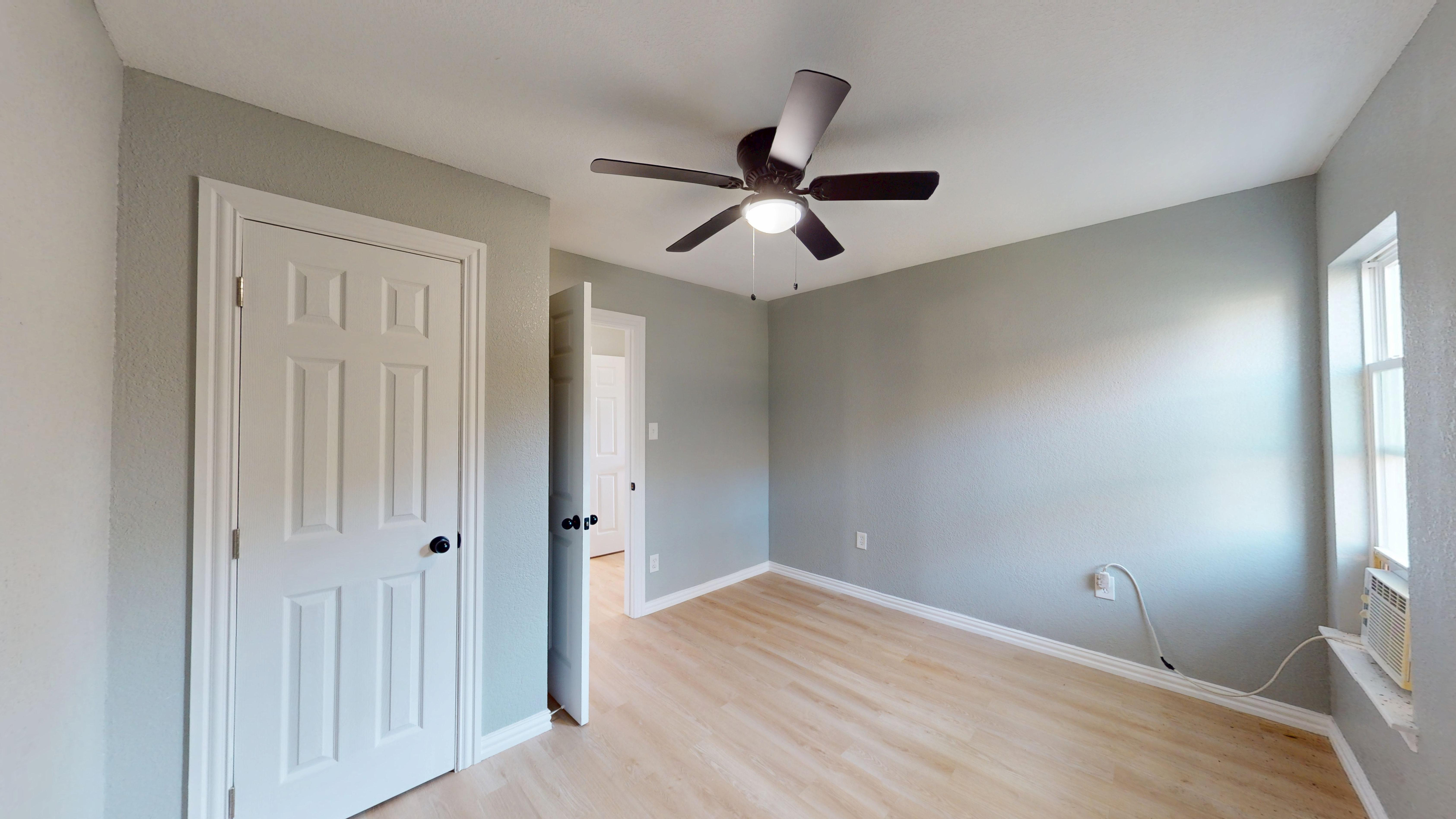 5729 Donnelly Avenue Fort Worth, TX 76107 photo 13