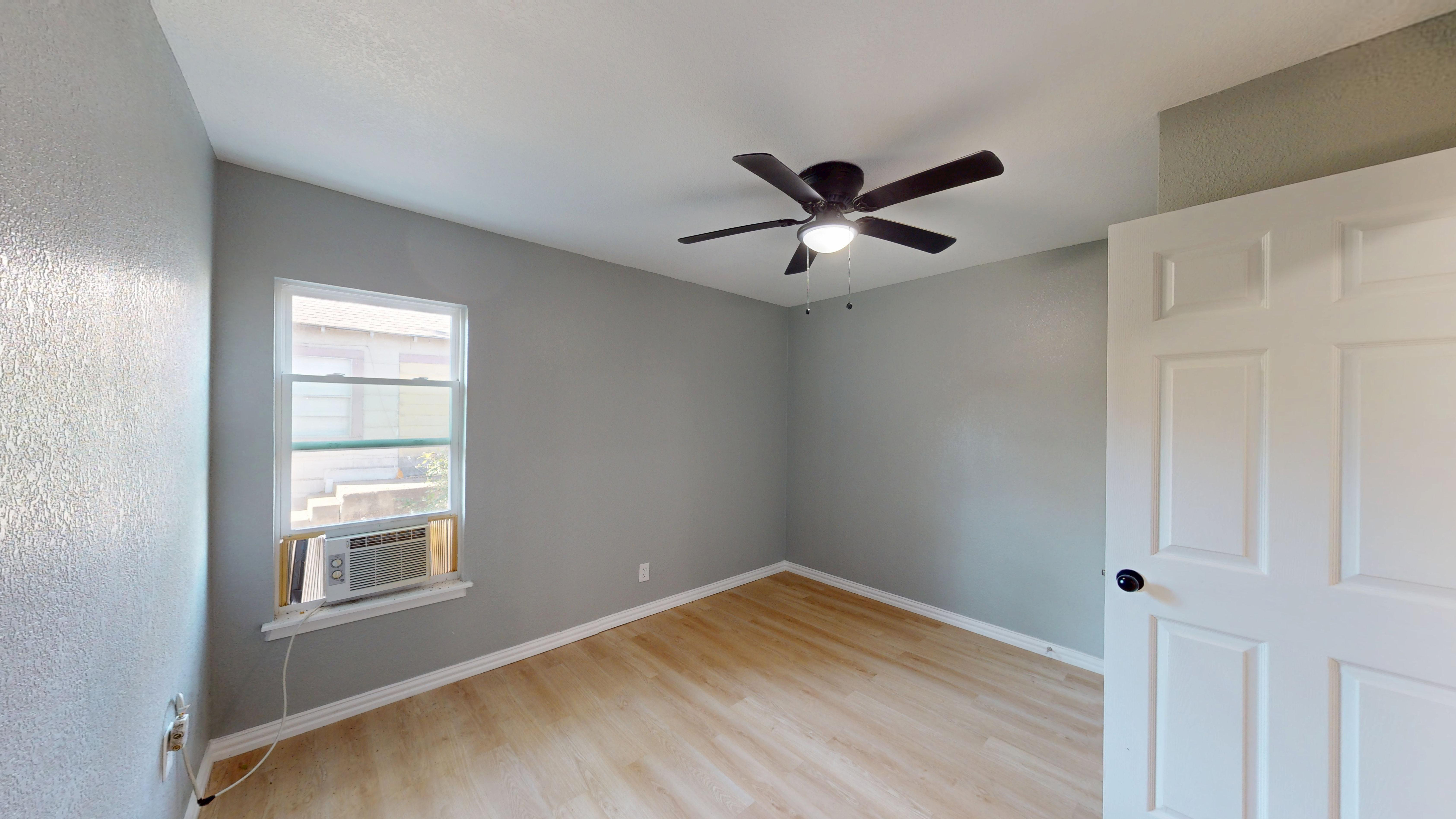 5729 Donnelly Avenue Fort Worth, TX 76107 photo 12