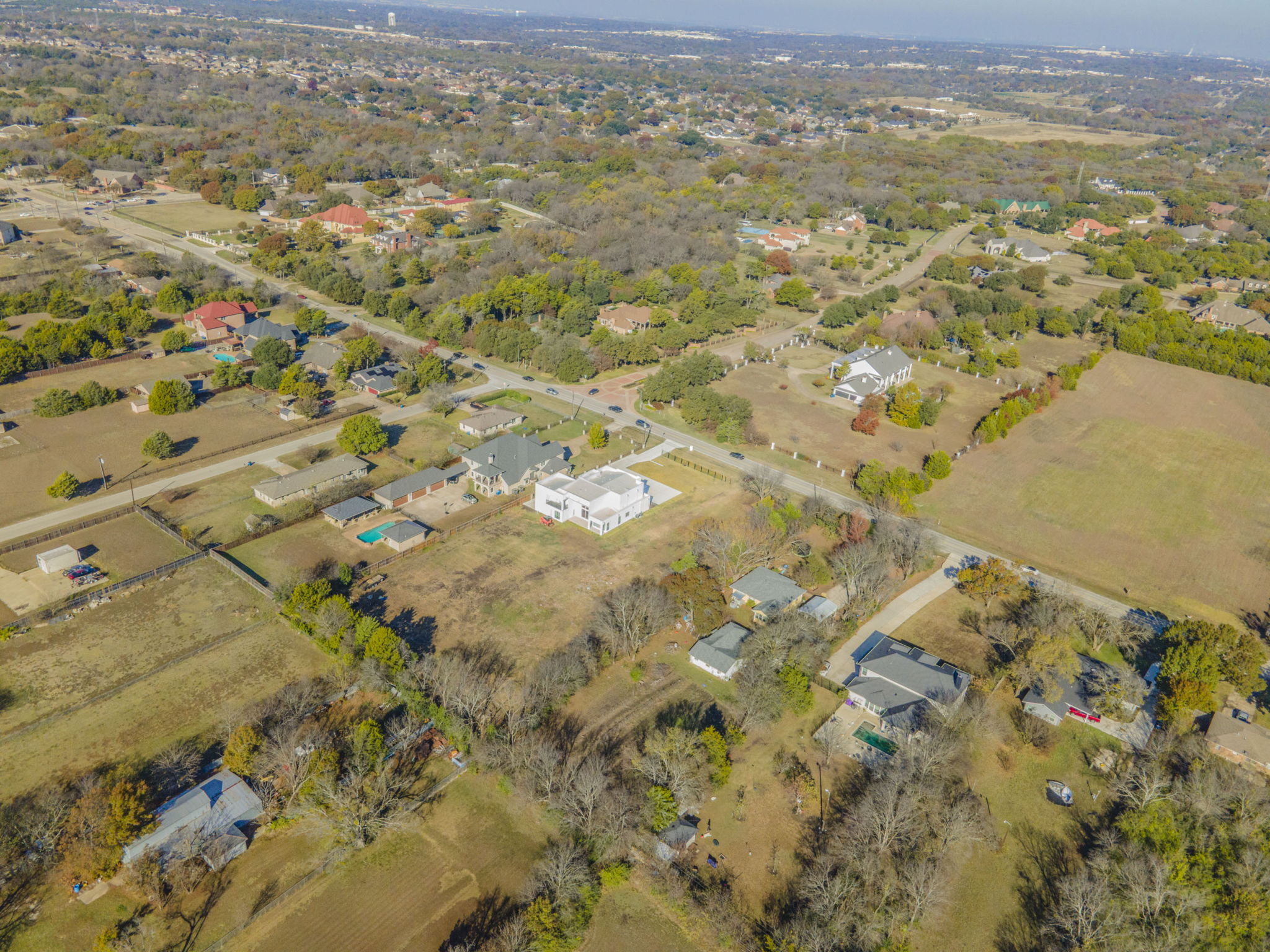 1124 West Pleasant Run Road Desoto, TX 75115 photo 2