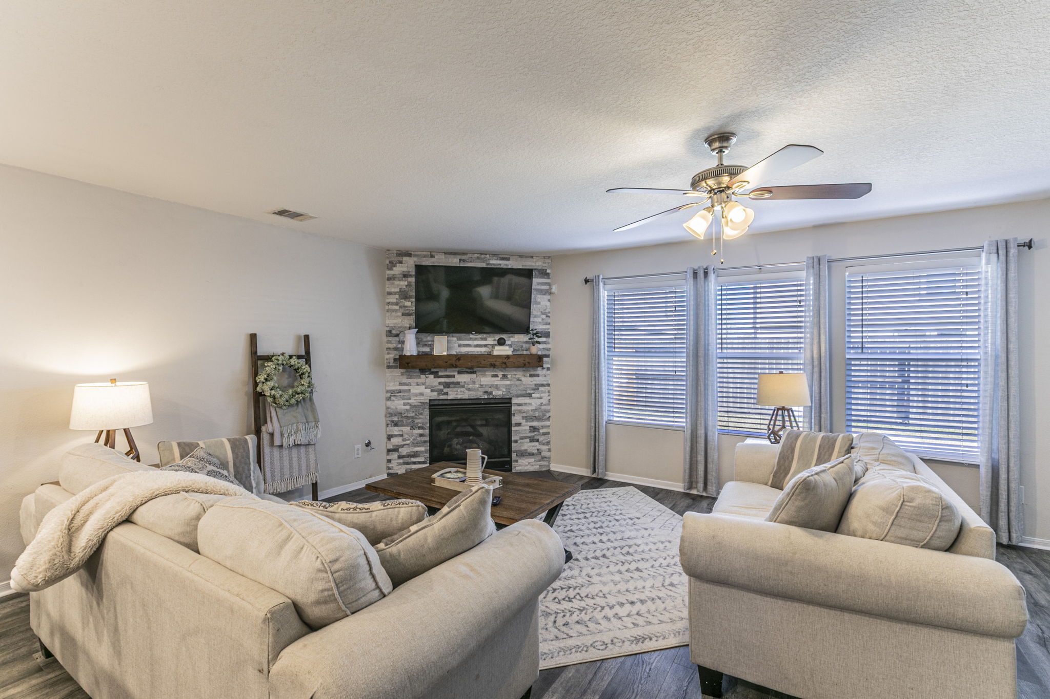 16731 Foursquare Drive Conroe, TX 77385 photo 2