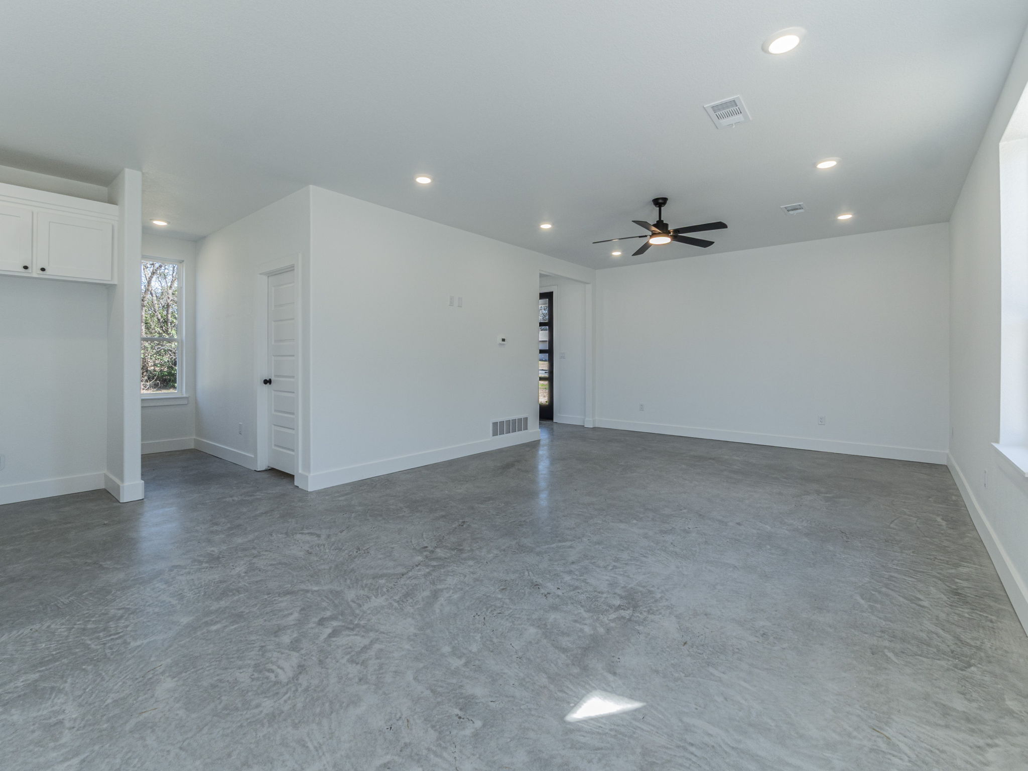 1010 East Marble Street Burnet, TX 78611 photo 4
