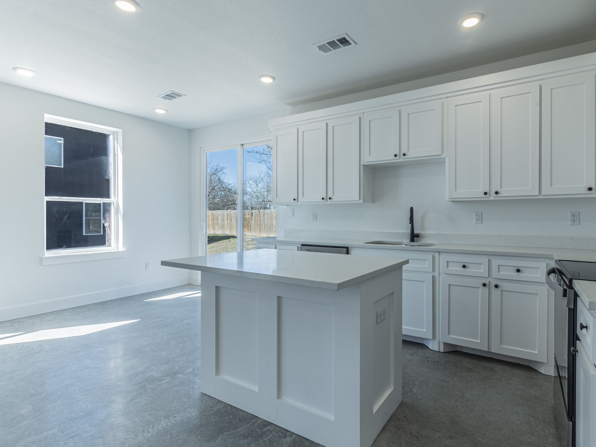 1010 East Marble Street Burnet, TX 78611 photo 6