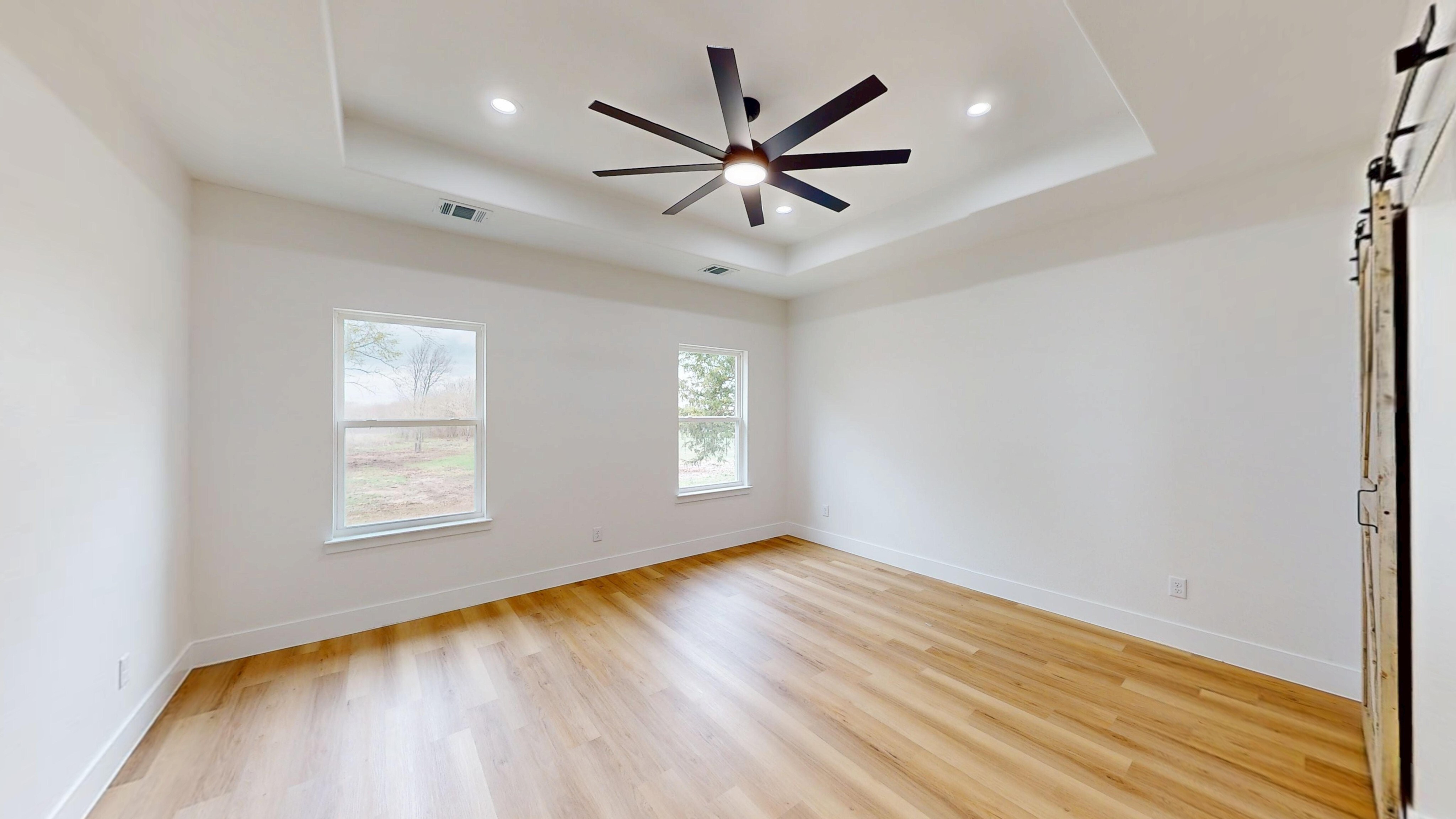 956 County Road 4108 Greenville, TX 75401 photo 12