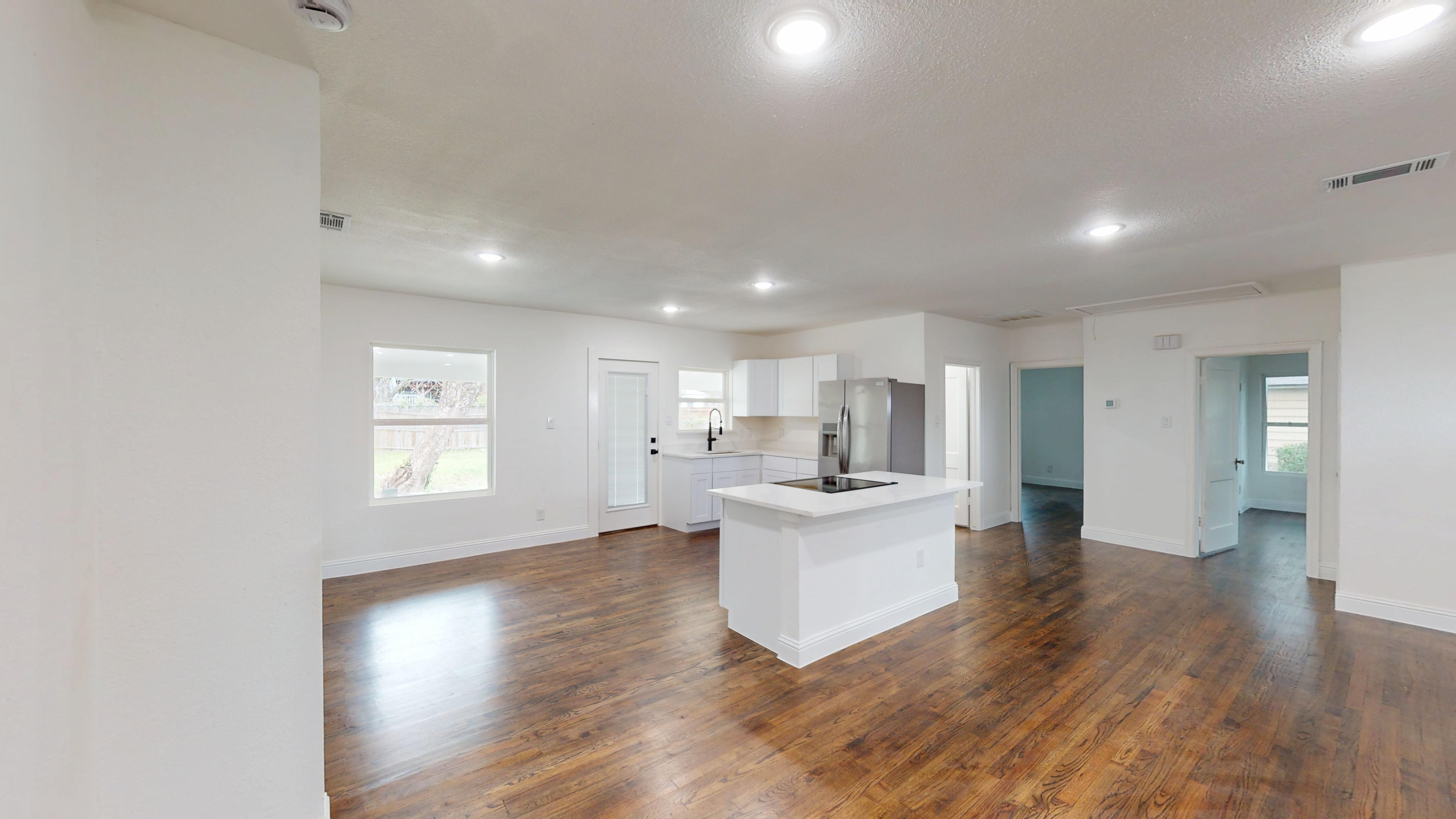 1425 West Walnut Street Garland, TX 75042 photo 5