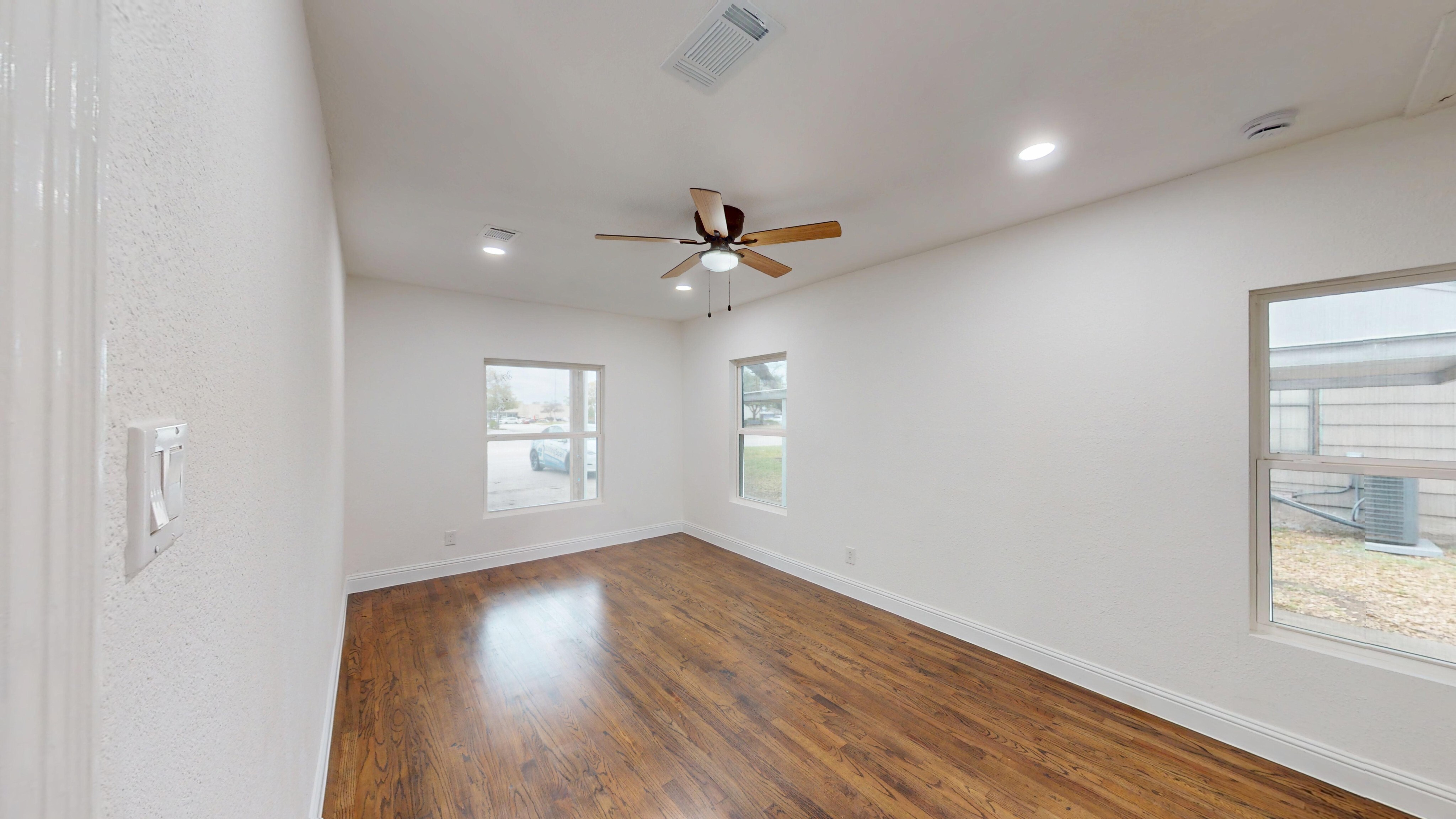 1425 West Walnut Street Garland, TX 75042 photo 13