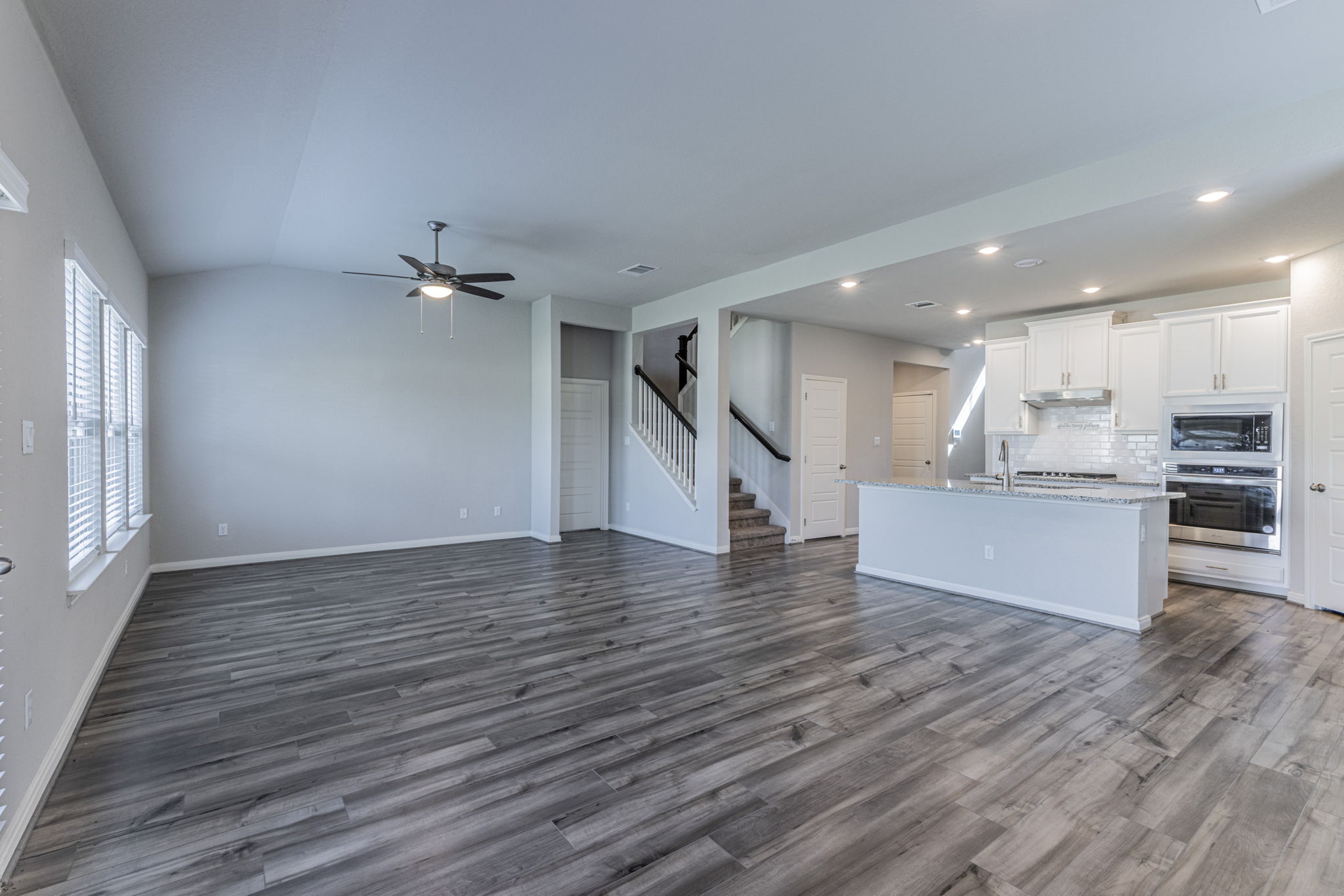 1519 Argon Way San Antonio, TX 78245 photo 6