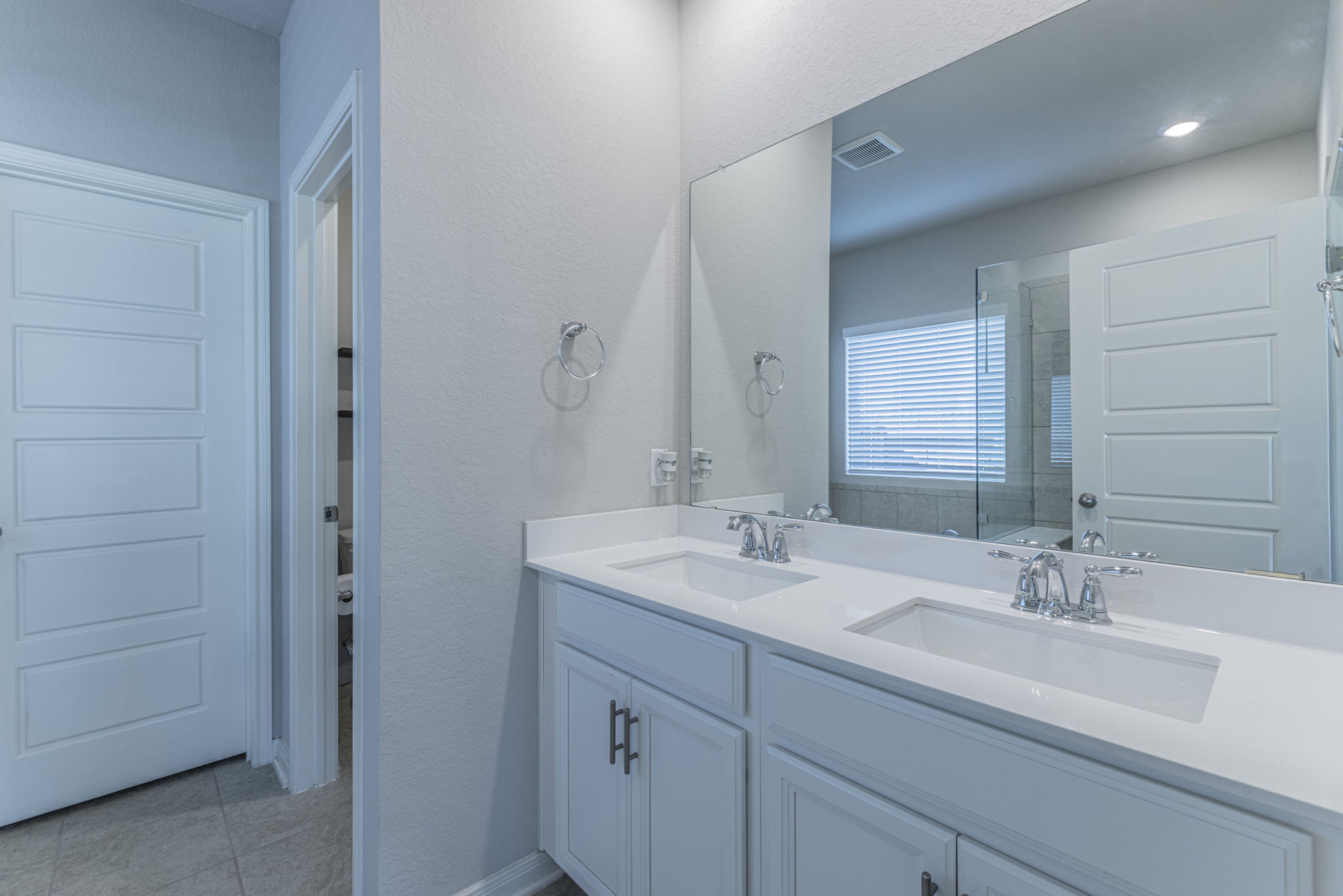 1519 Argon Way San Antonio, TX 78245 photo 14