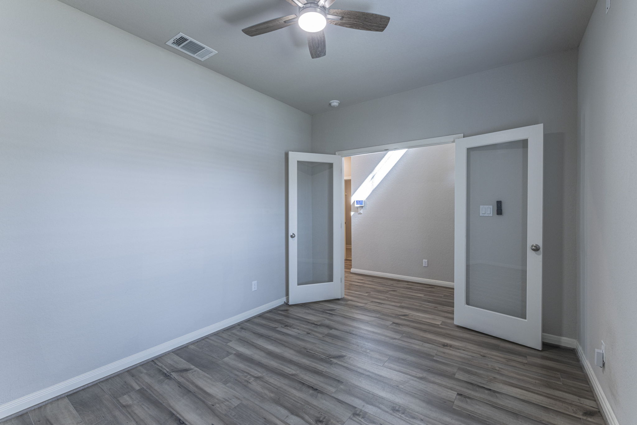 1519 Argon Way San Antonio, TX 78245 photo 4