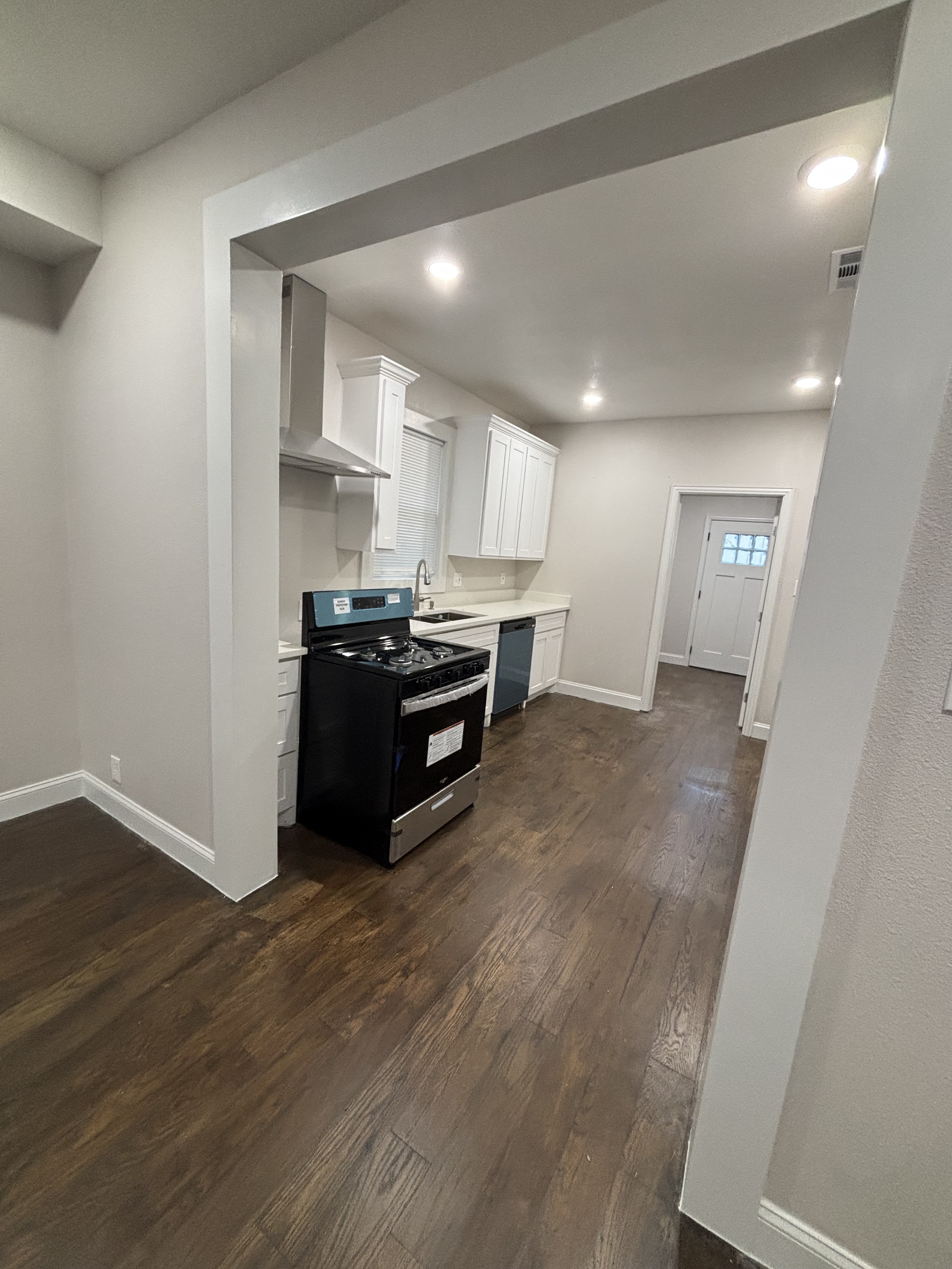 620 South Willomet Avenue Dallas, TX 75208 photo 11