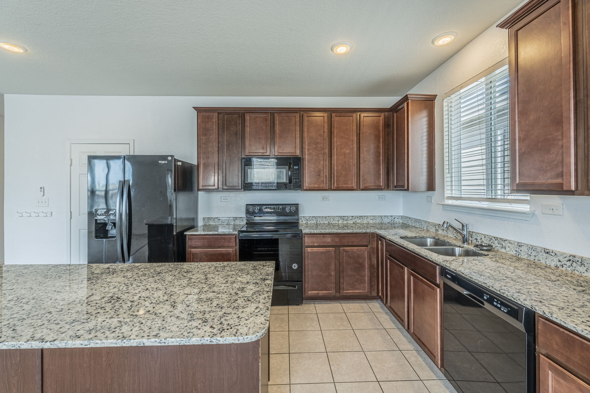 7410 Champion Creek San Antonio, TX 78252 photo 9