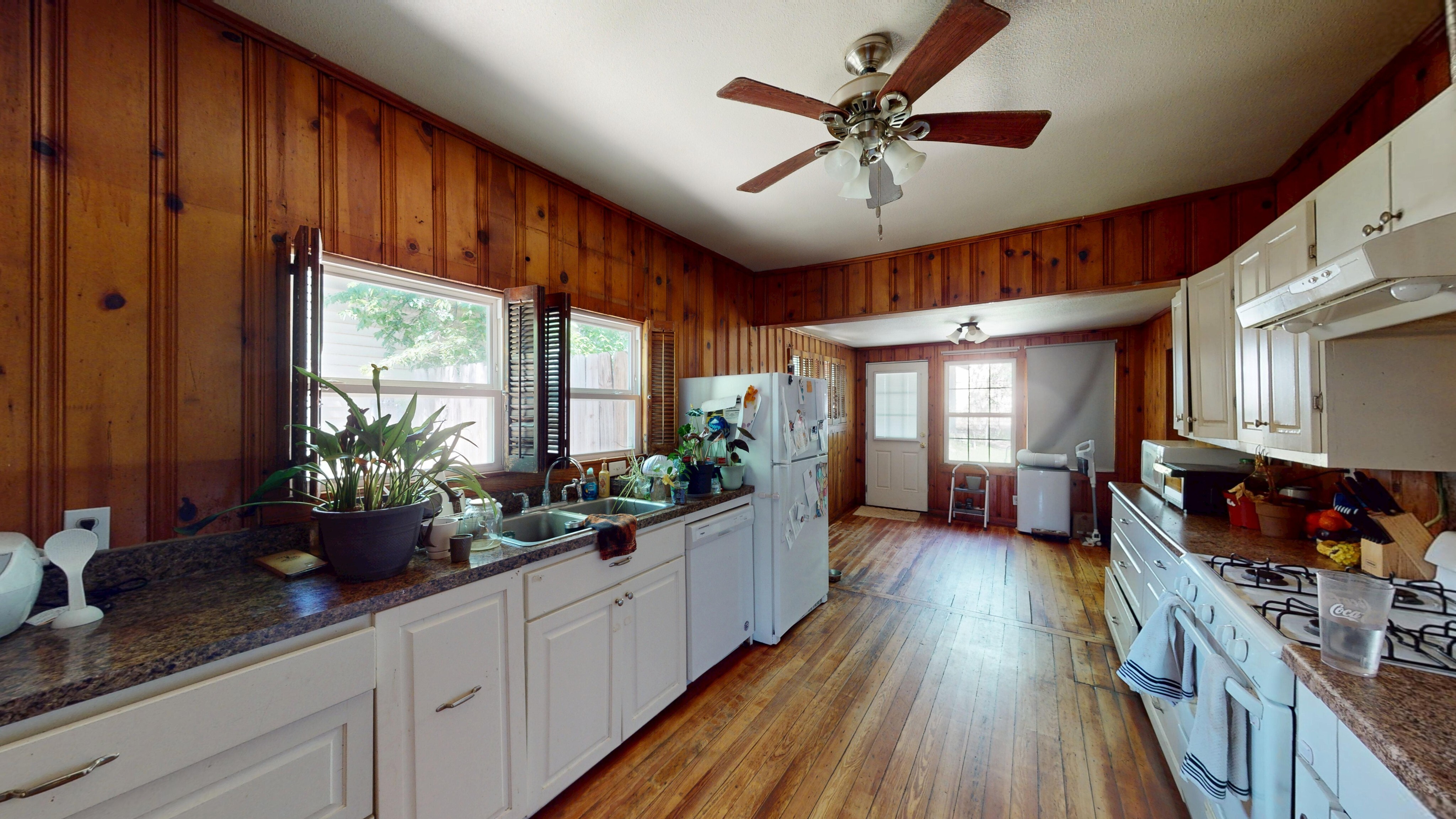 704 Cameron Avenue Dallas, TX 75223 photo 8