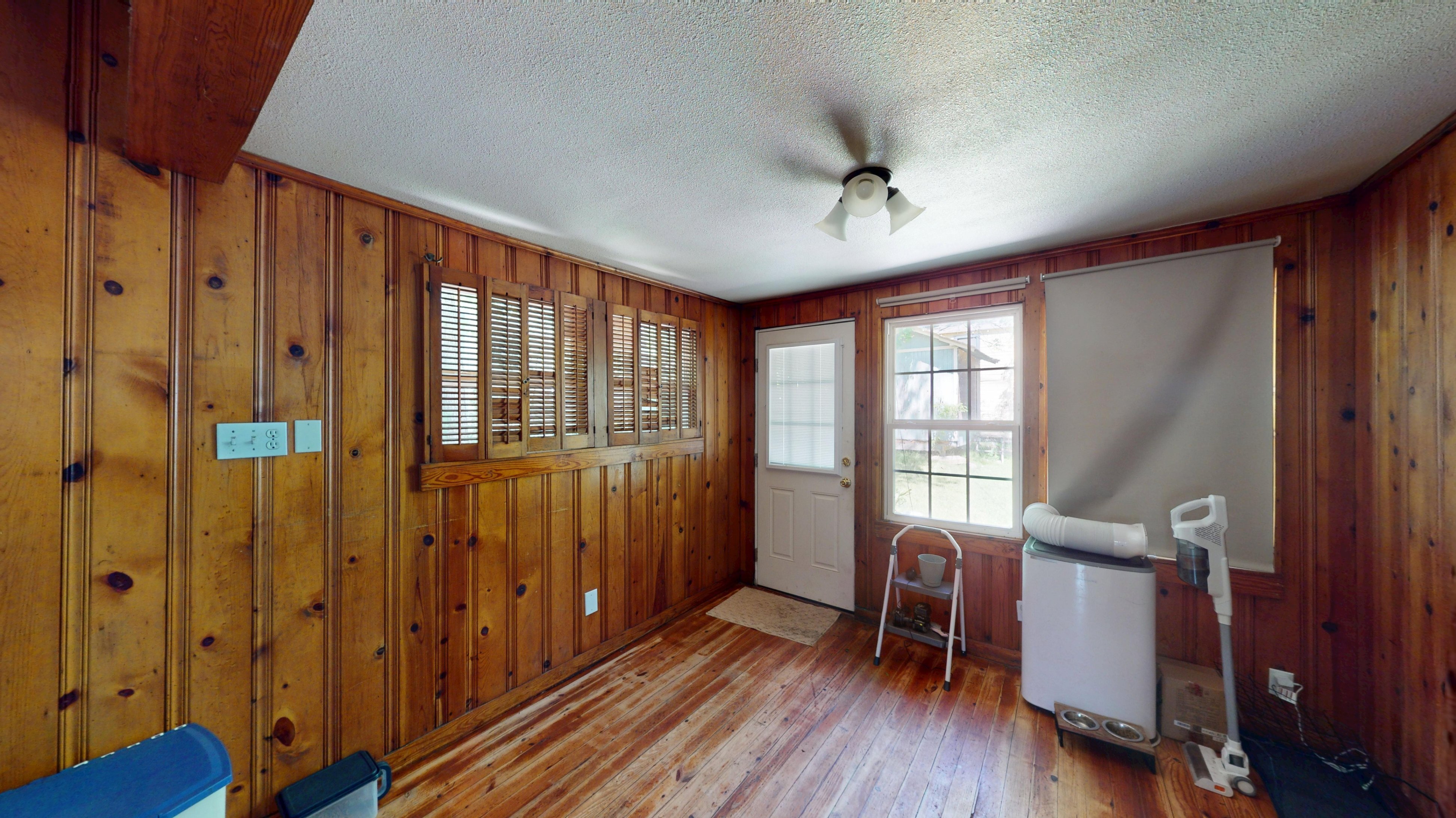 704 Cameron Avenue Dallas, TX 75223 photo 6