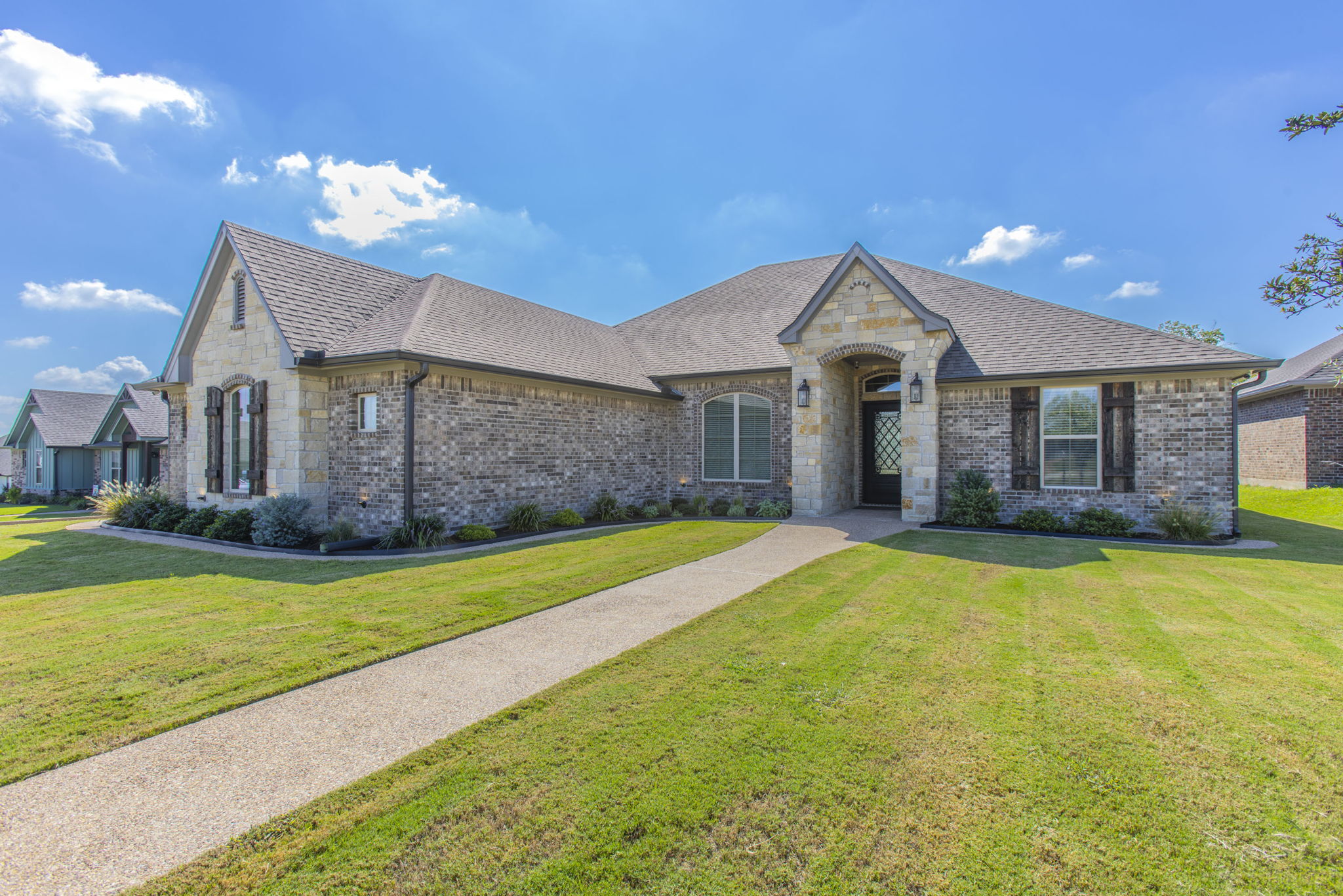 233 Fox Run Lane Robinson, TX 76706 photo 2