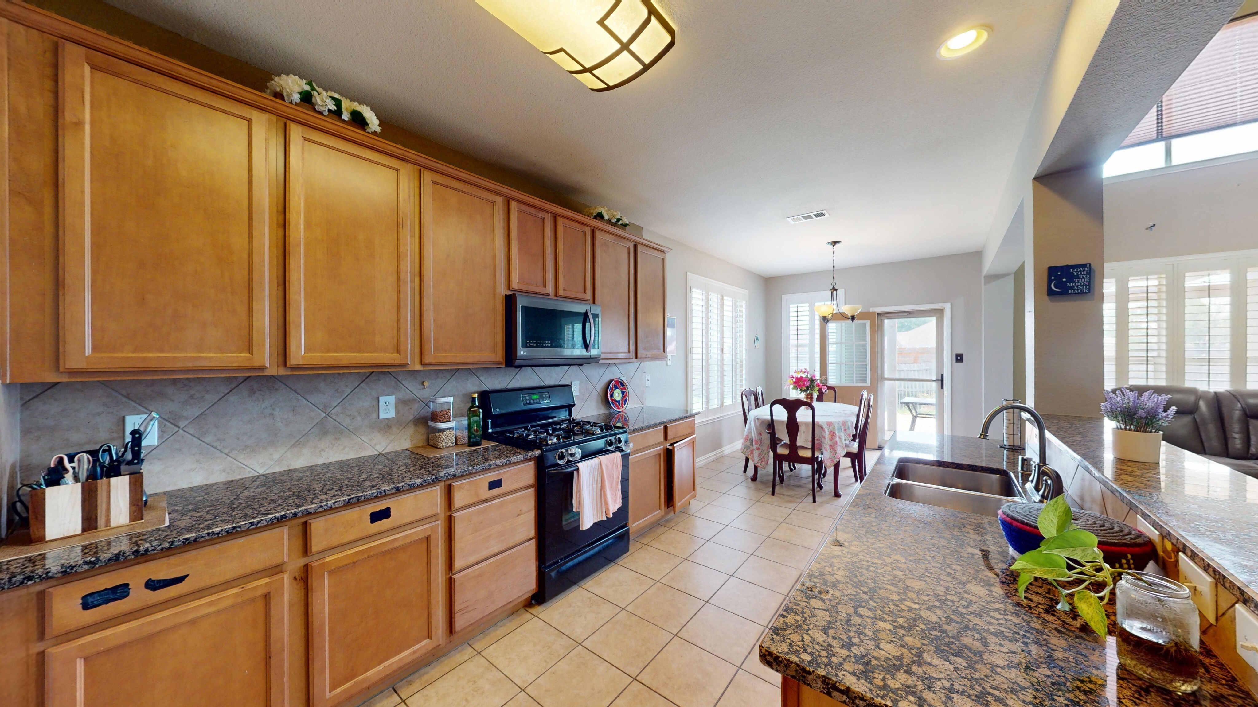 5848 Somerton Drive Grand Prairie, TX 75052 photo 11