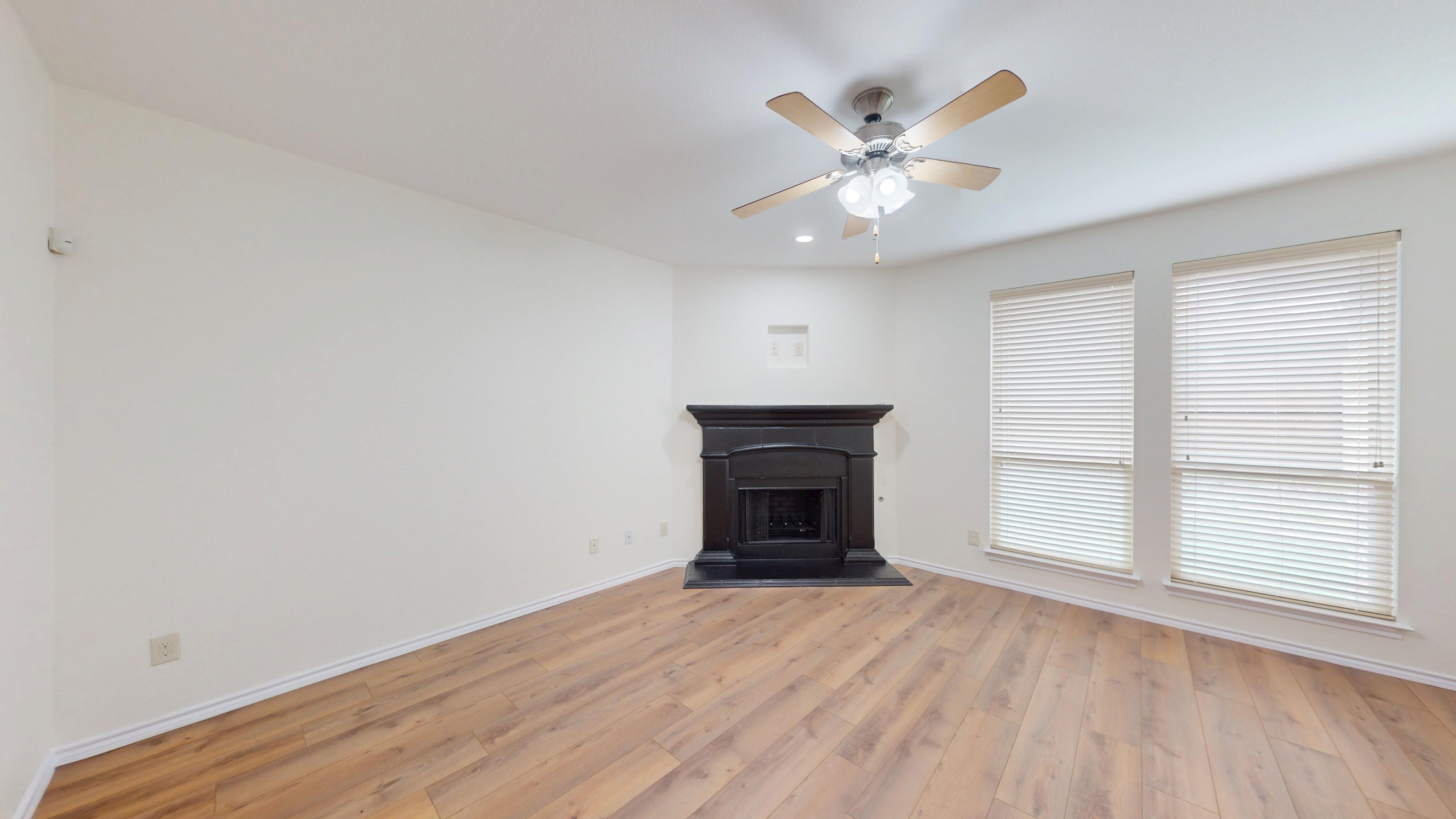 15817 Carlton Oaks Drive Fort Worth, TX 76177 photo 4