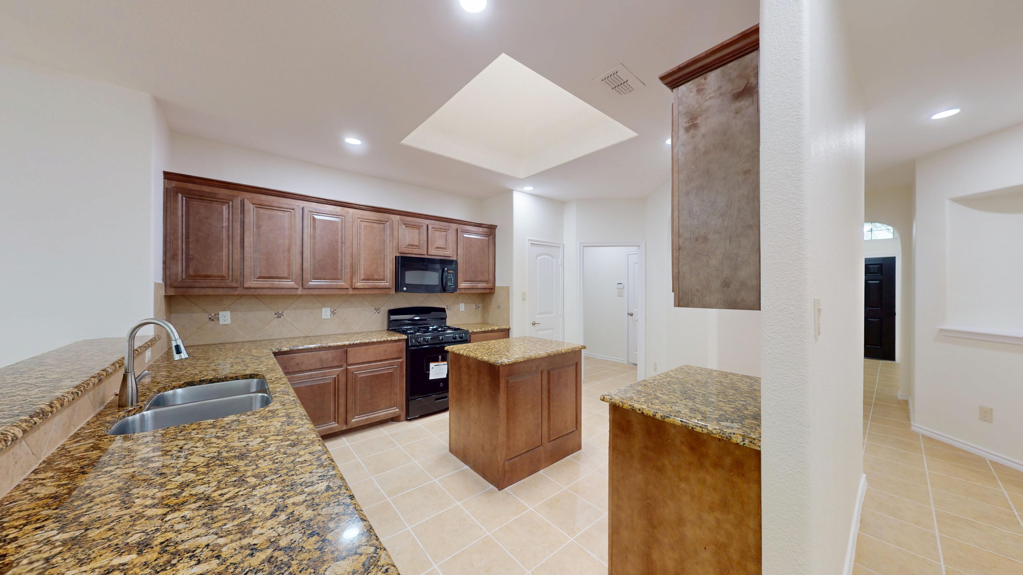15817 Carlton Oaks Drive Fort Worth, TX 76177 photo 2