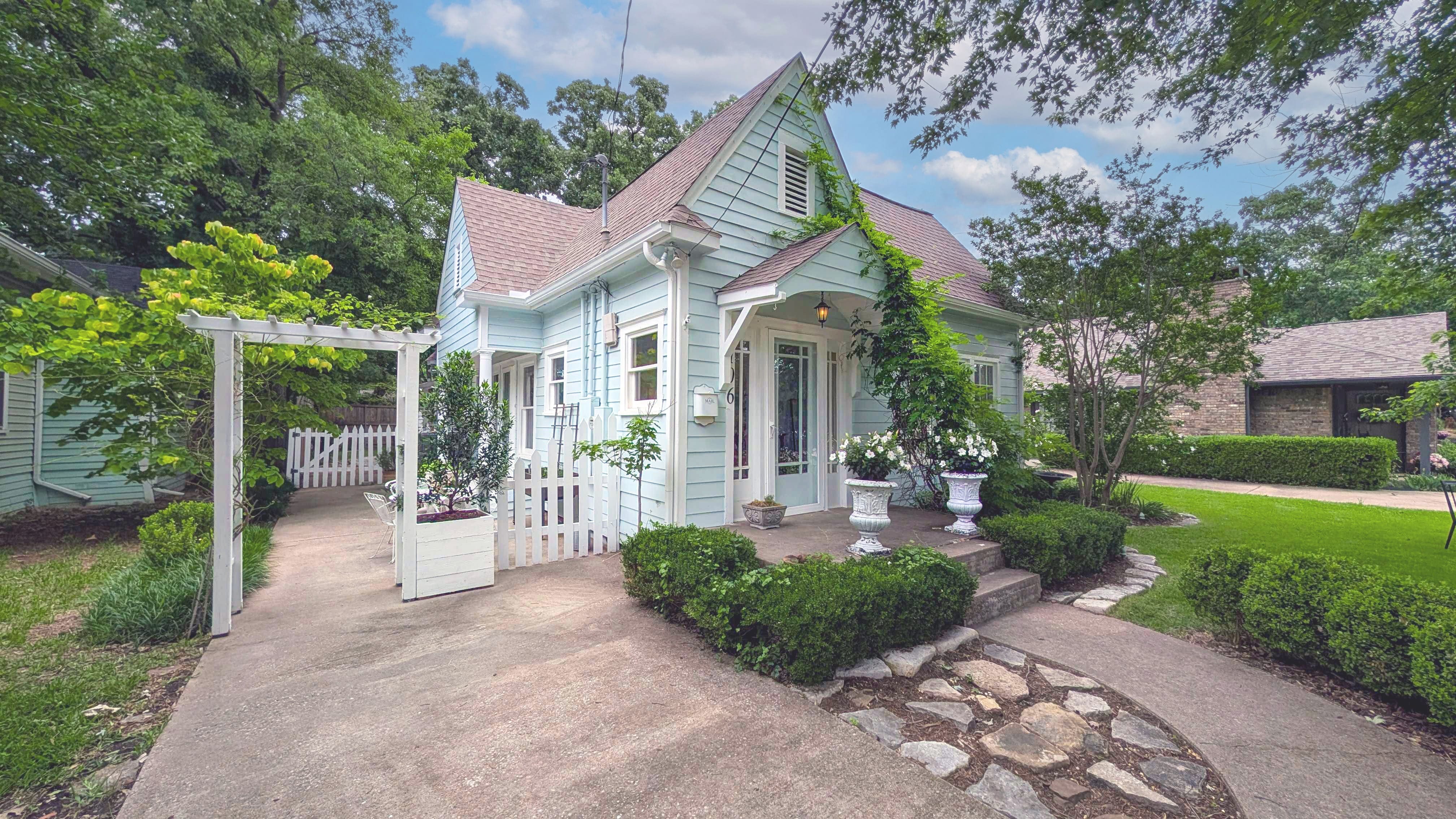 1106 Tucker Street Mckinney, TX 75069