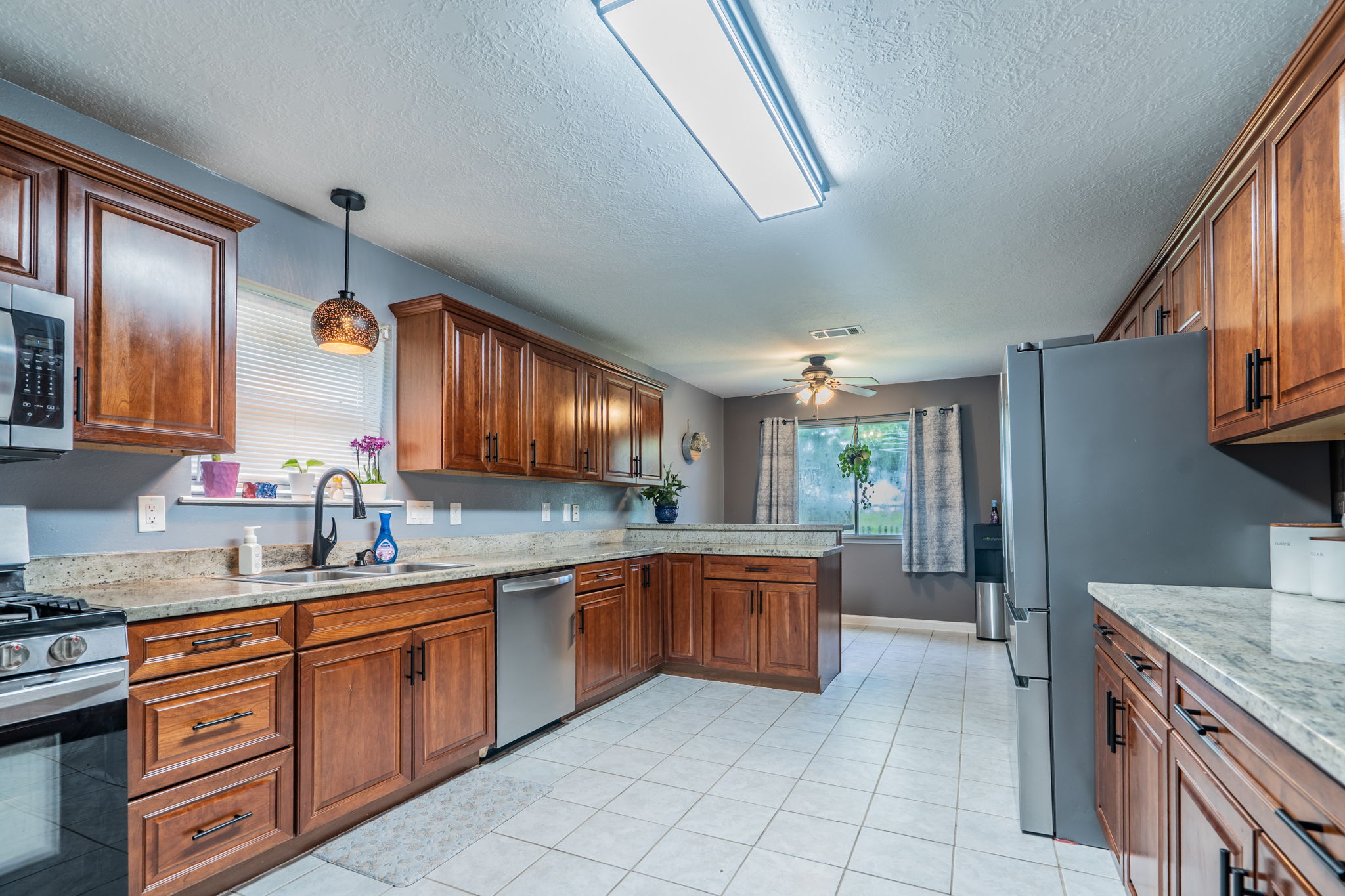 2304 Caroline Street Dickinson, TX 77539 photo 9