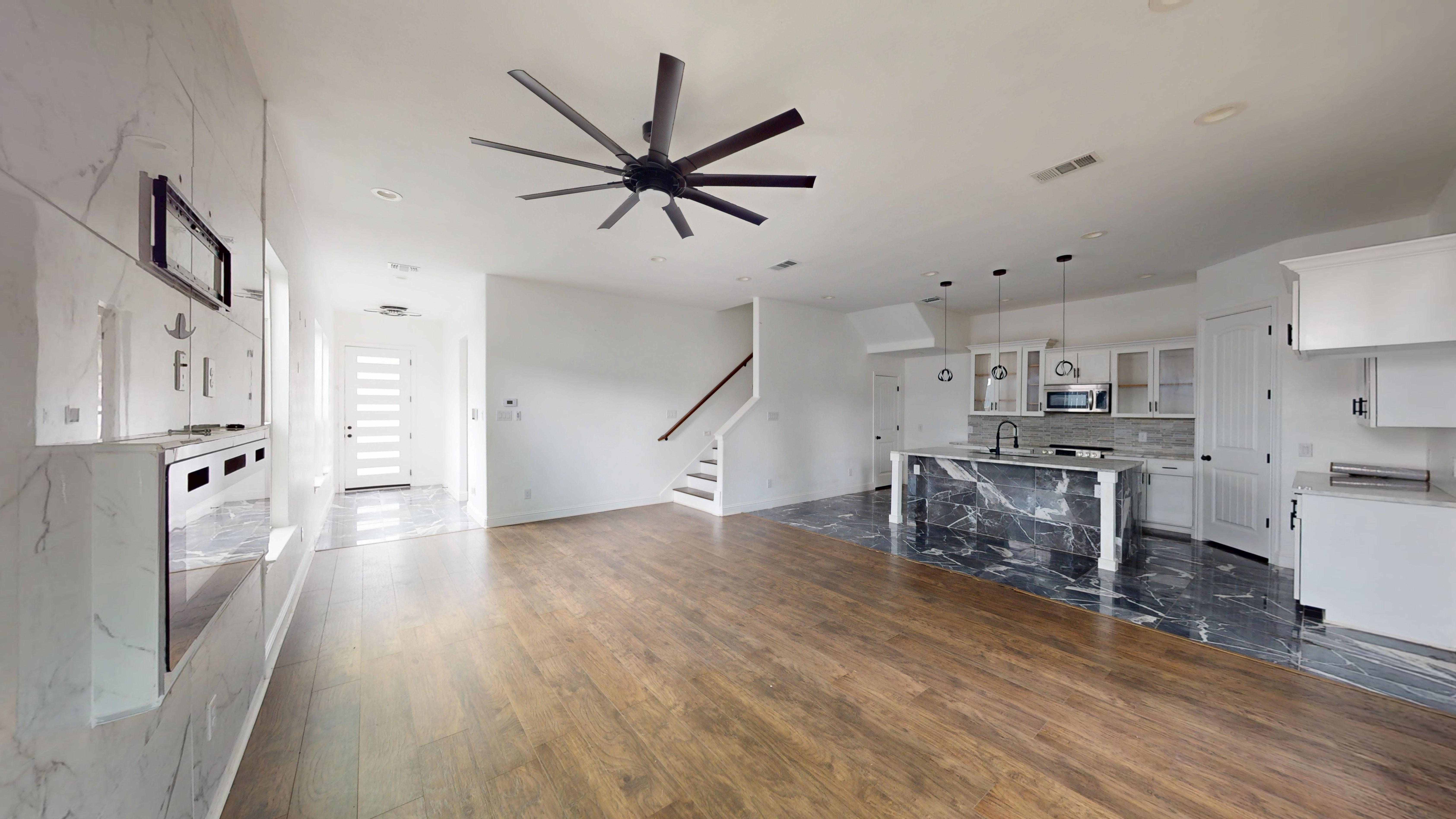 1301 Compton St Dallas, TX 75203 photo 5