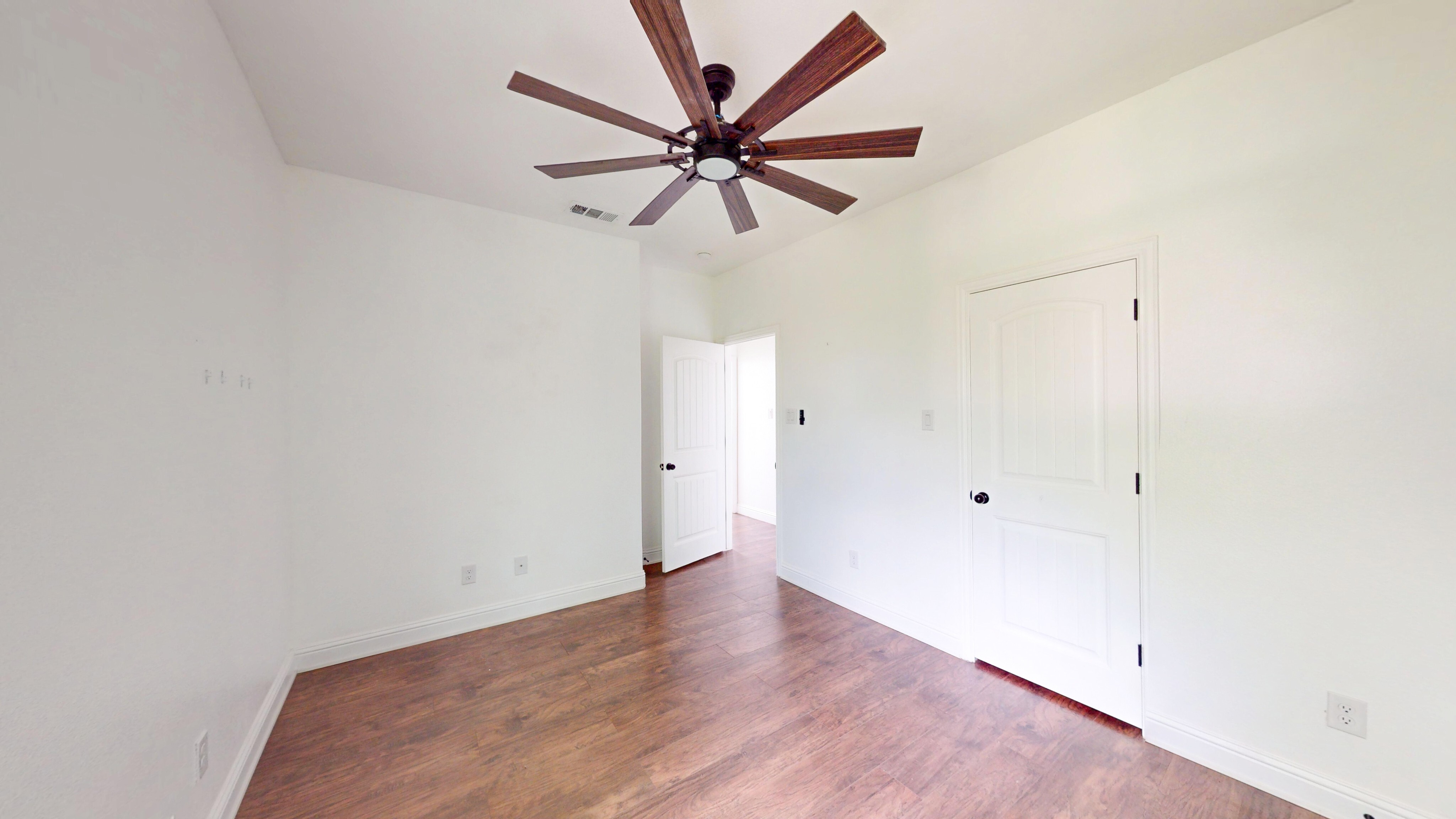 1301 Compton St Dallas, TX 75203 photo 19