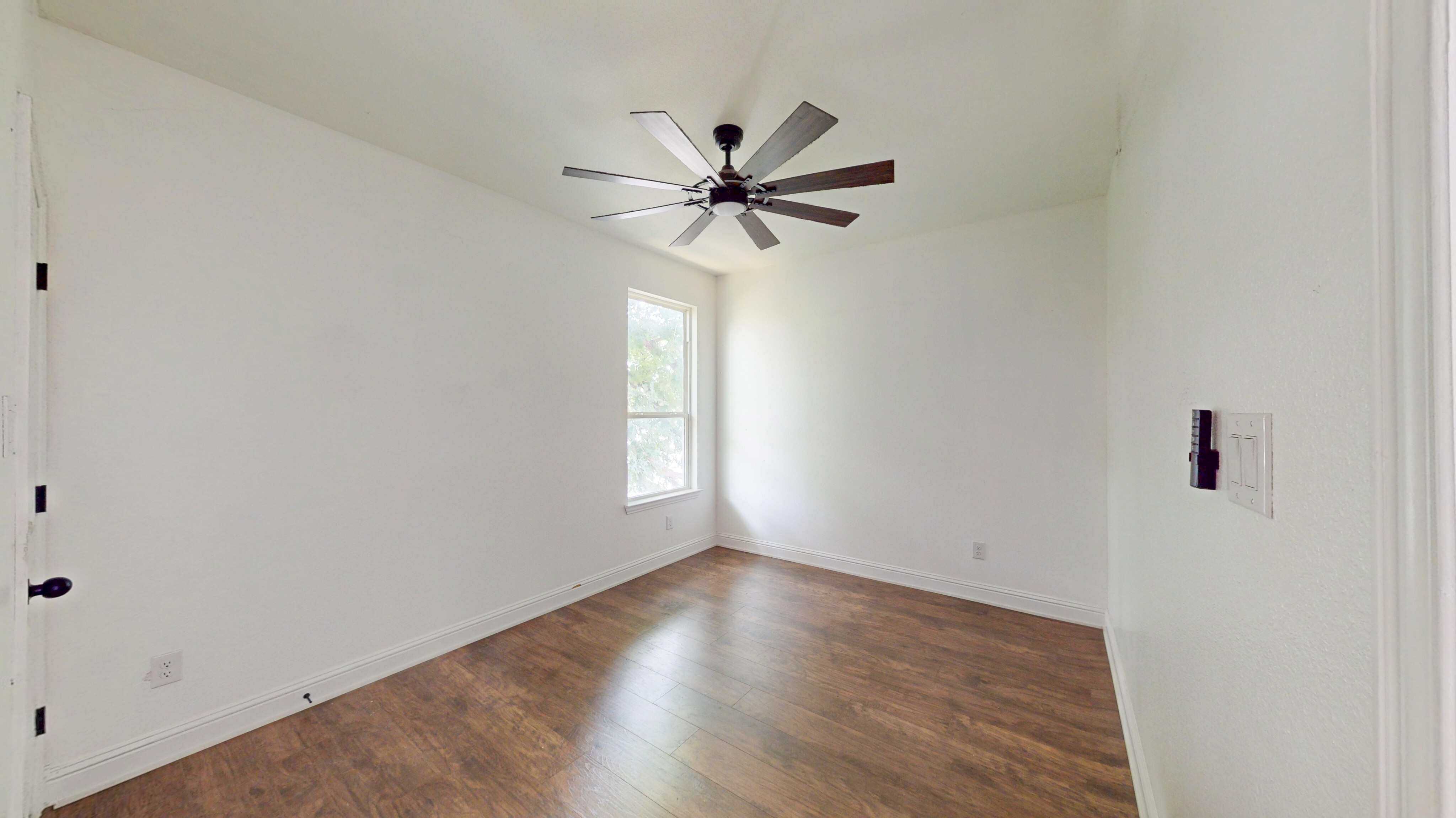1301 Compton St Dallas, TX 75203 photo 20